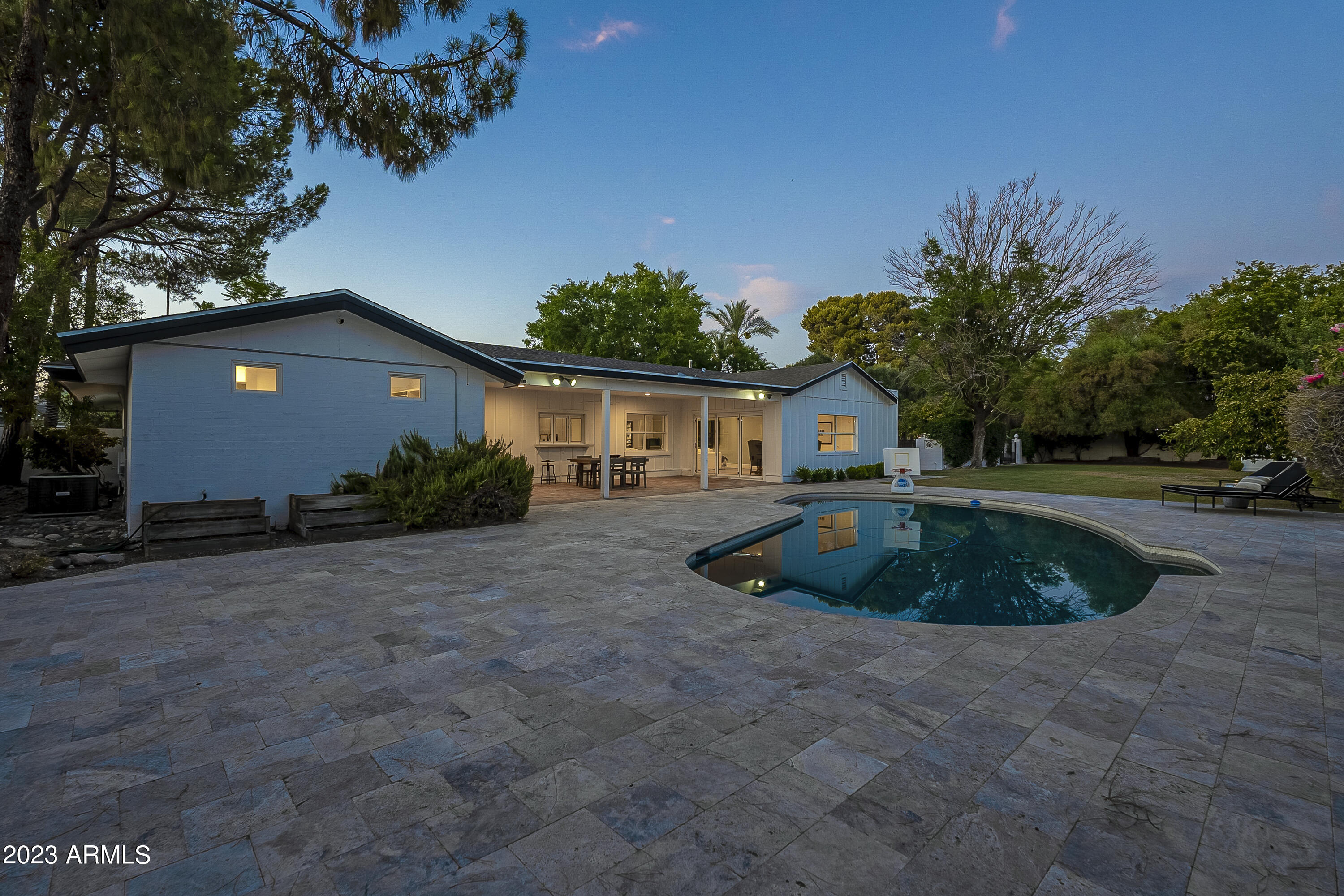 3737 E MEDLOCK Drive
