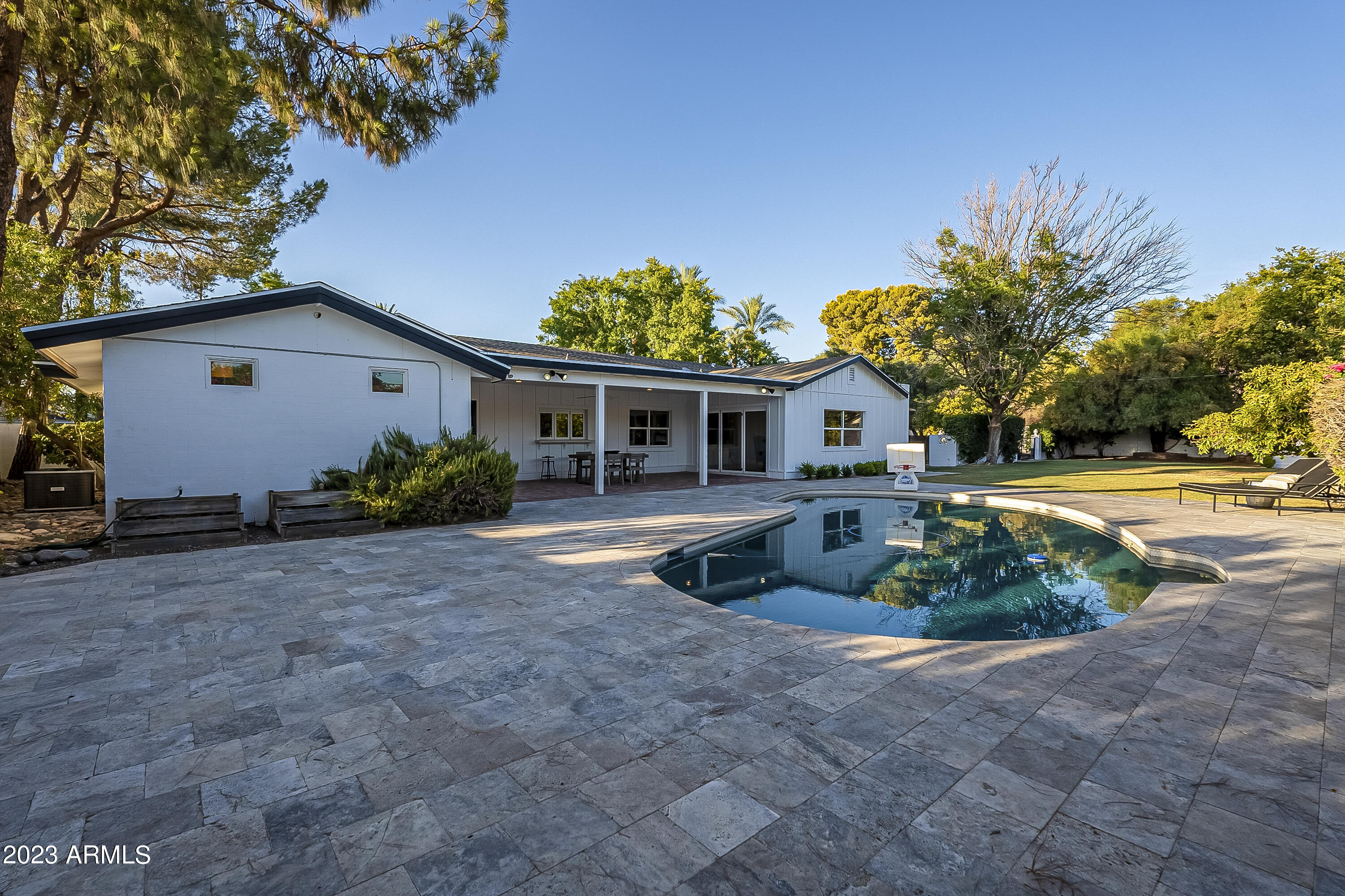 3737 E MEDLOCK Drive
