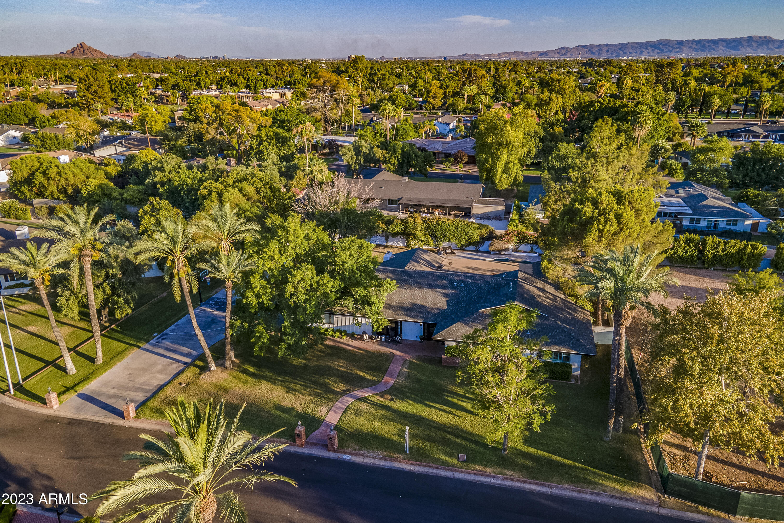 3737 E MEDLOCK Drive