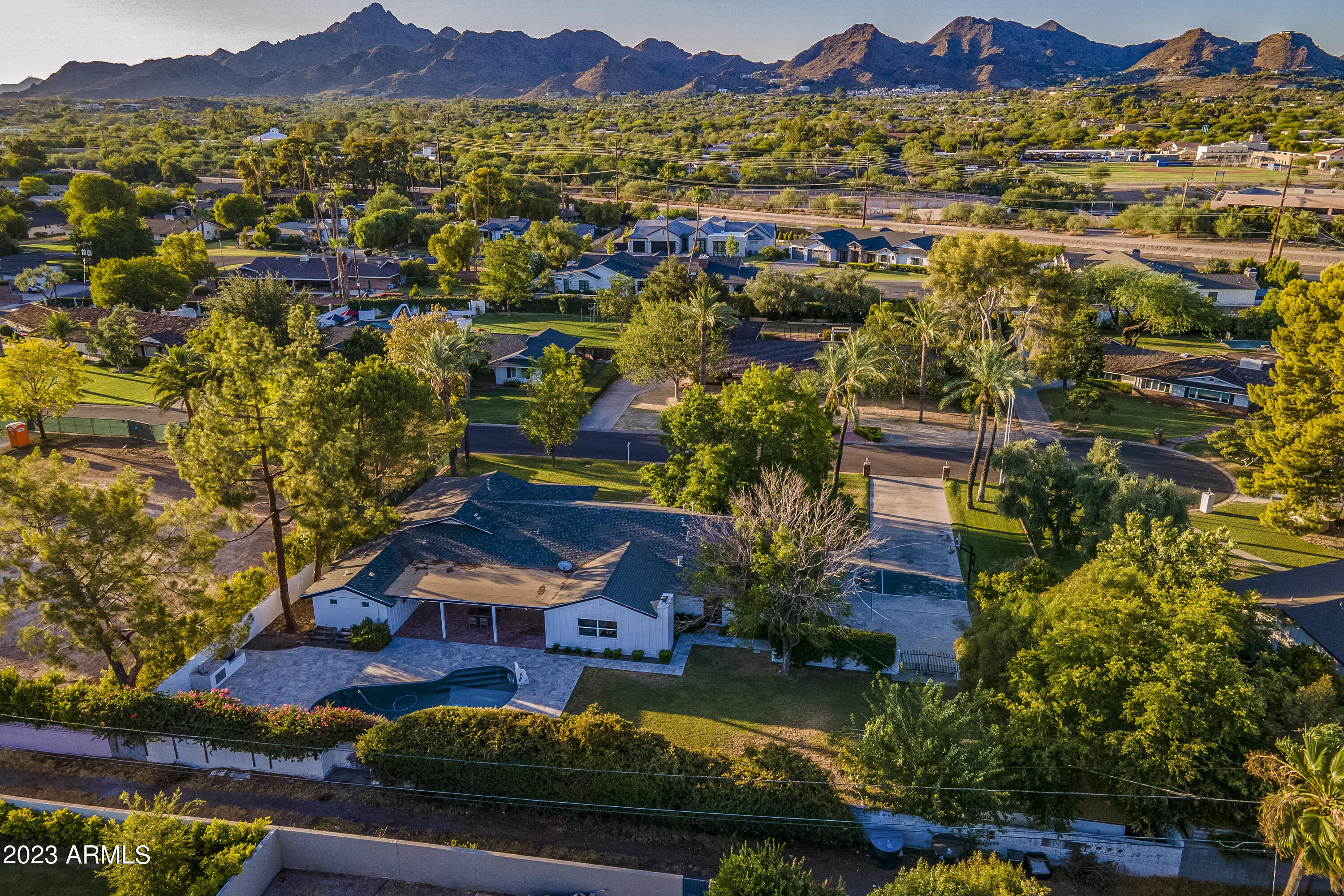 3737 E MEDLOCK Drive