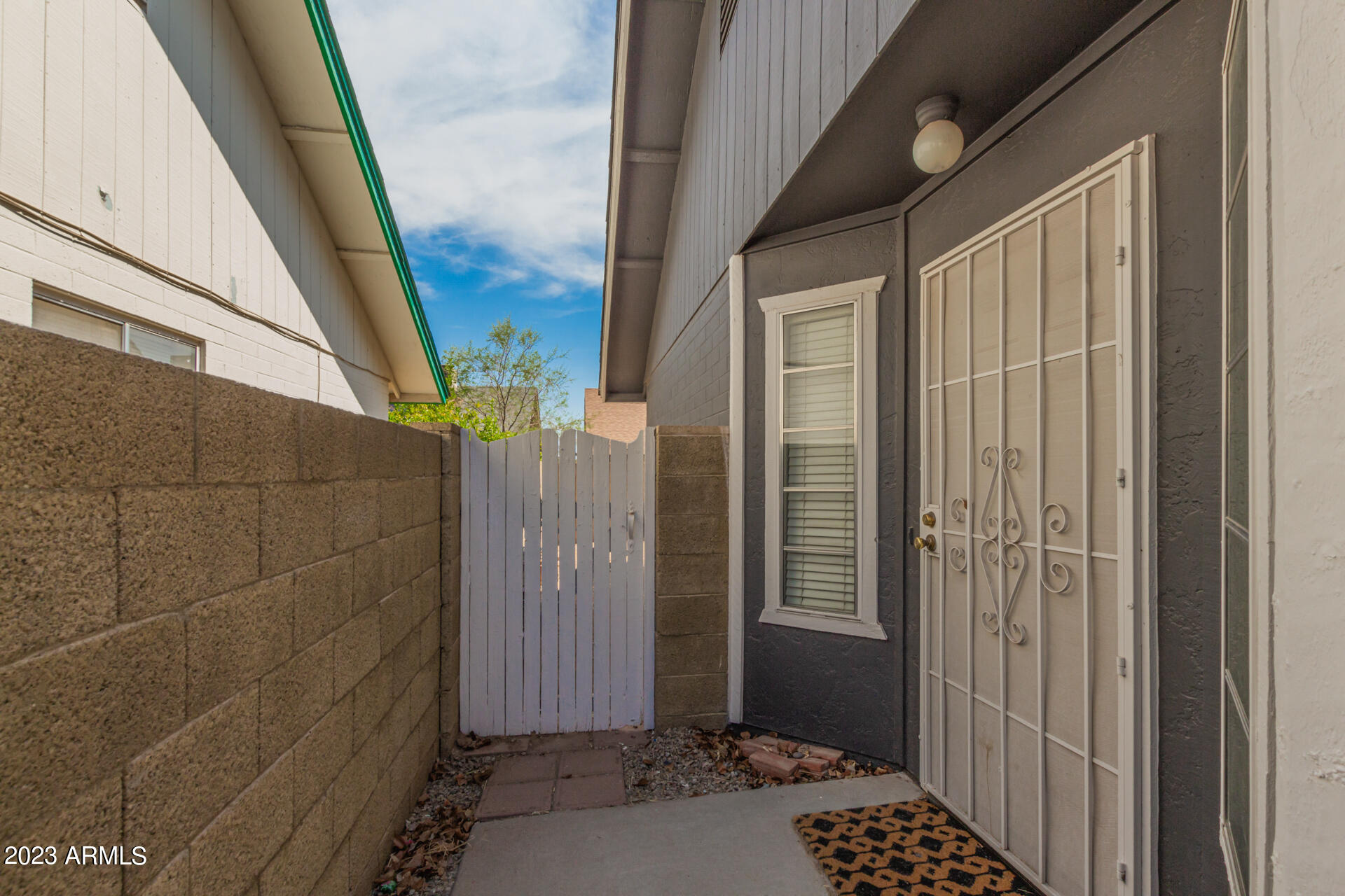 8709 W GREENBRIAN Drive
