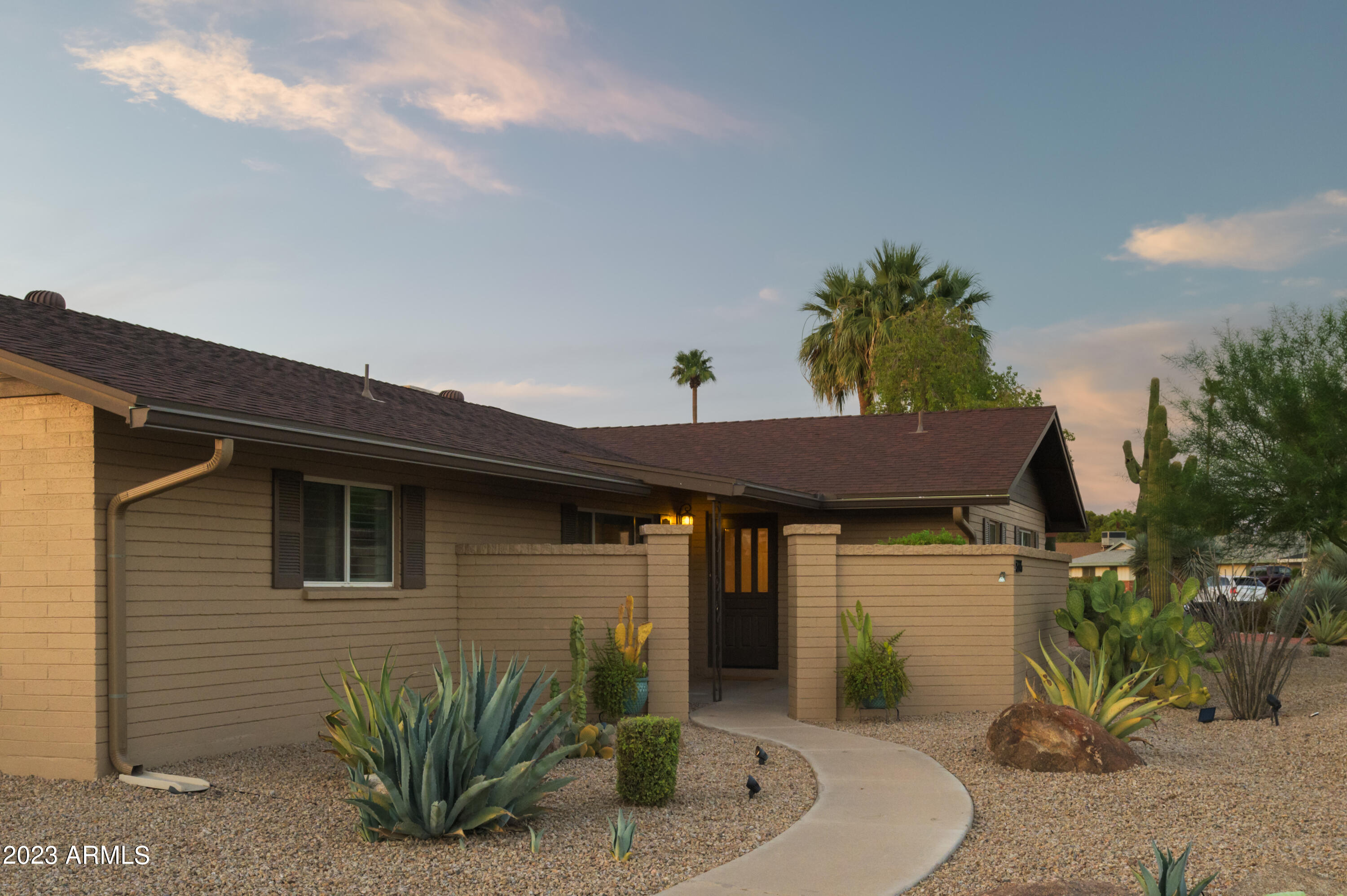 8226 E RANCHO VISTA Drive