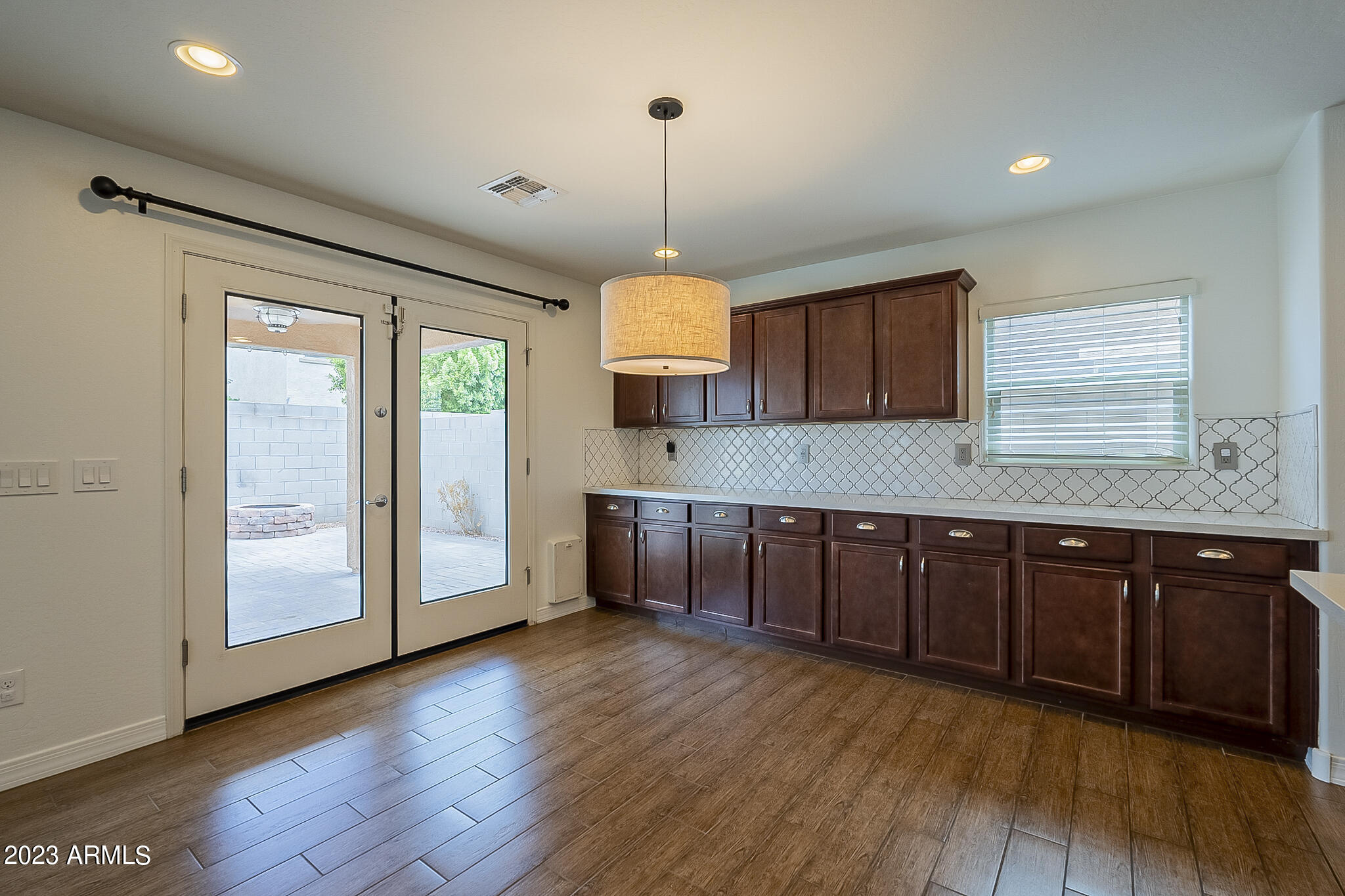 11924 W HONEYSUCKLE Court