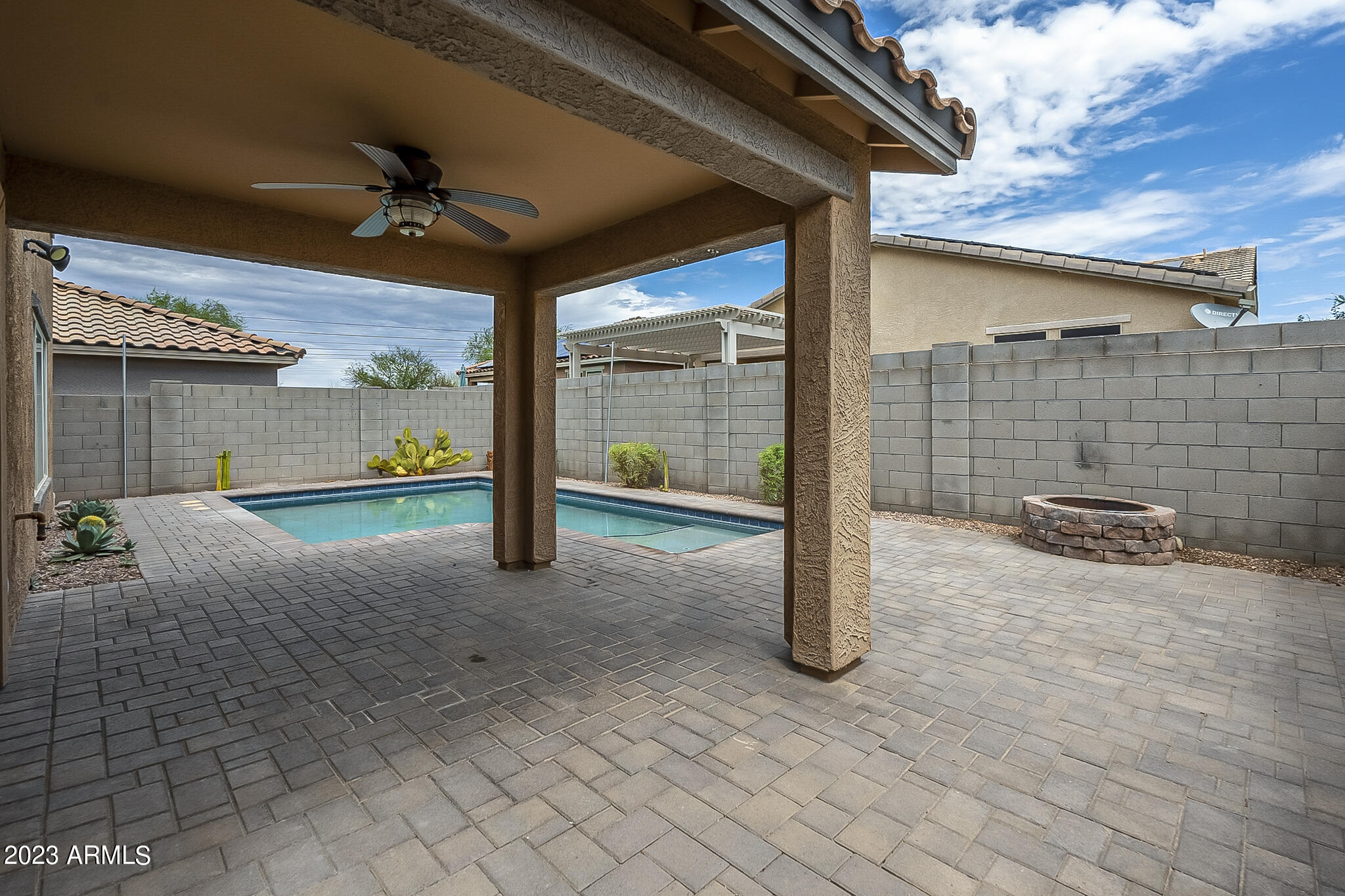 11924 W HONEYSUCKLE Court