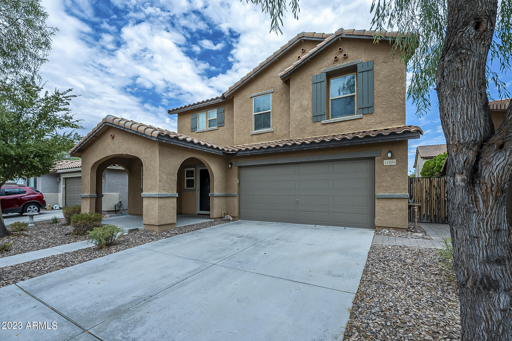 11924 W HONEYSUCKLE Court