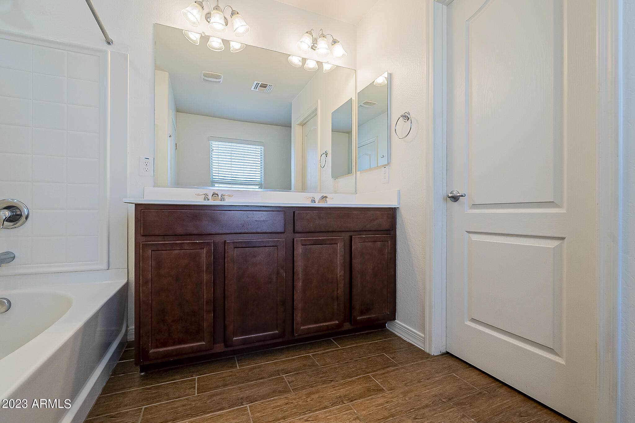 11924 W HONEYSUCKLE Court
