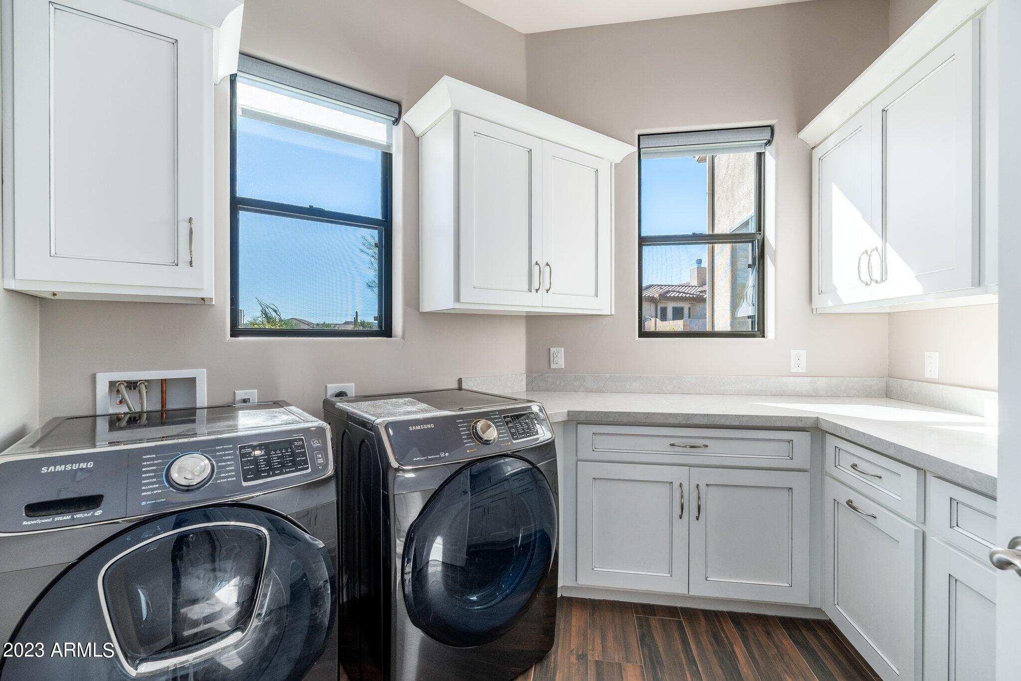 2813 W Carriage Drive