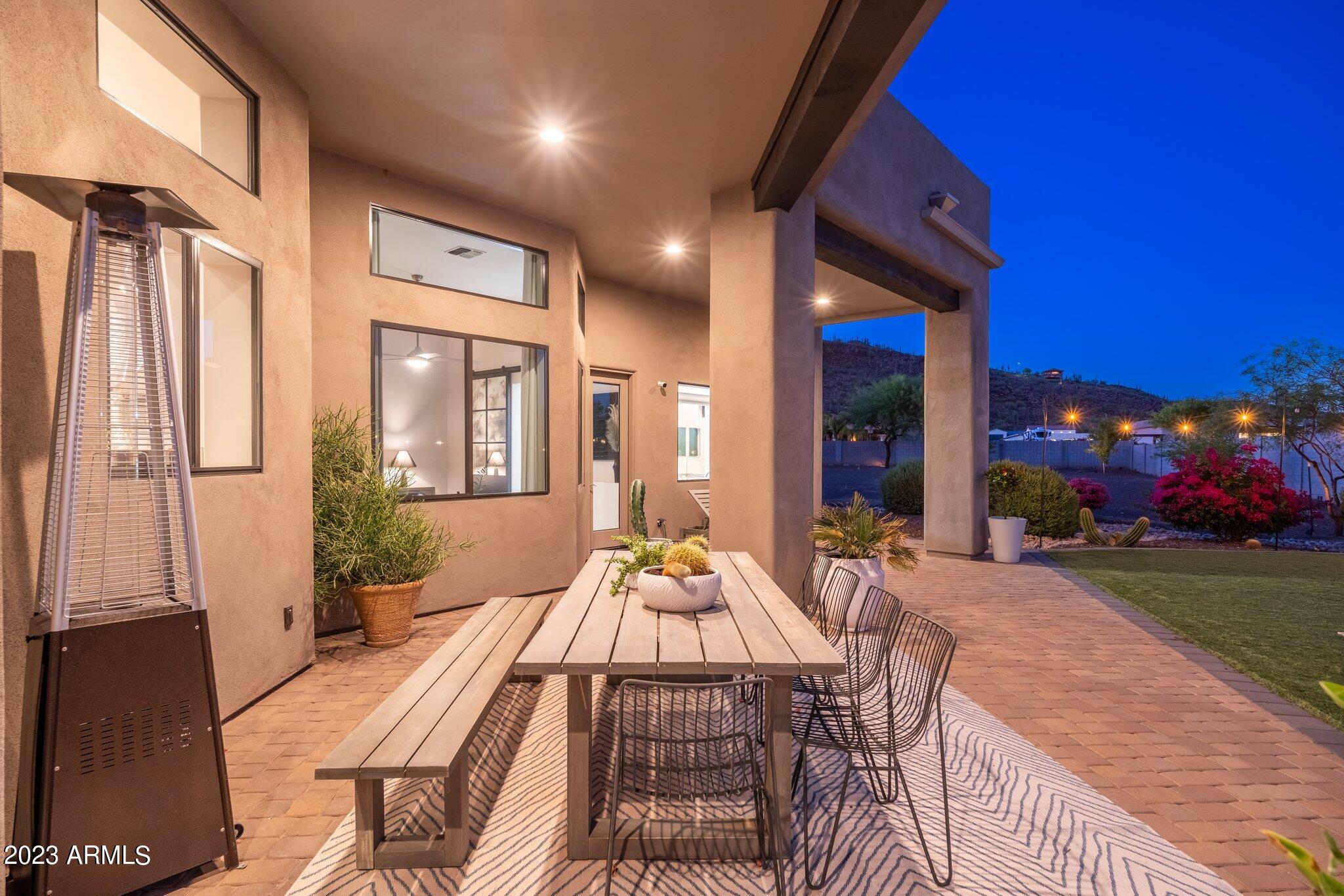 2813 W Carriage Drive