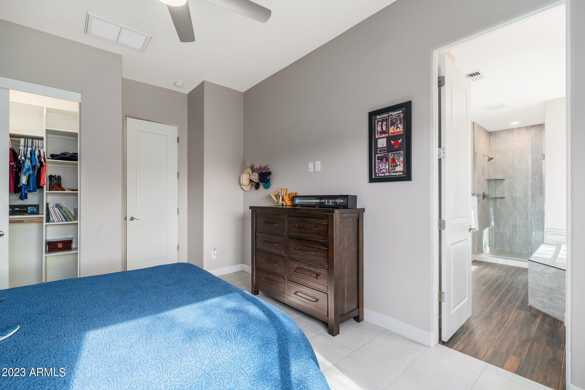 2813 W Carriage Drive