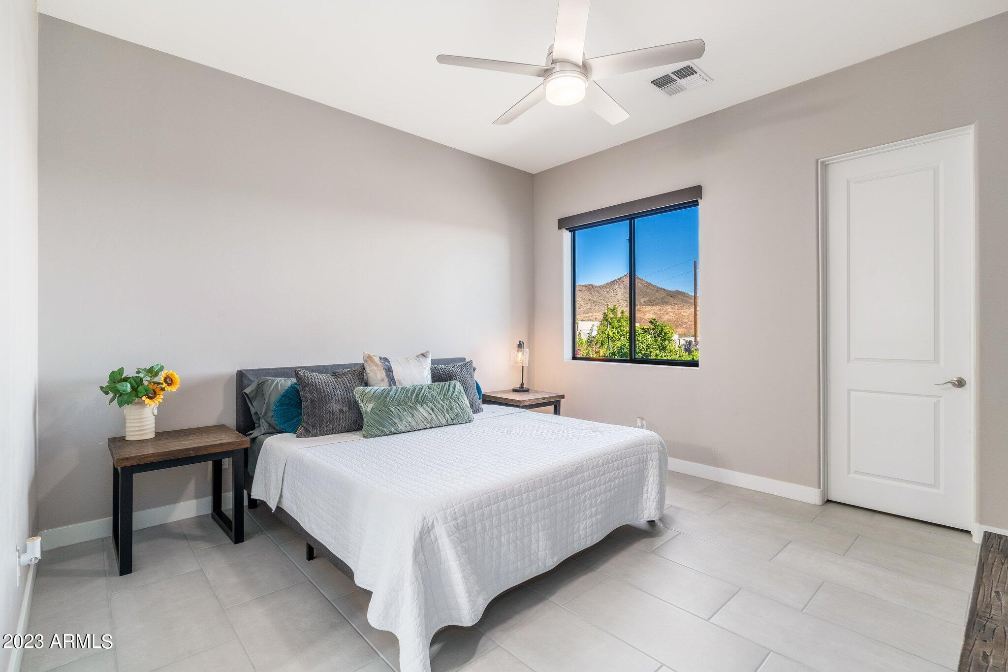 2813 W Carriage Drive