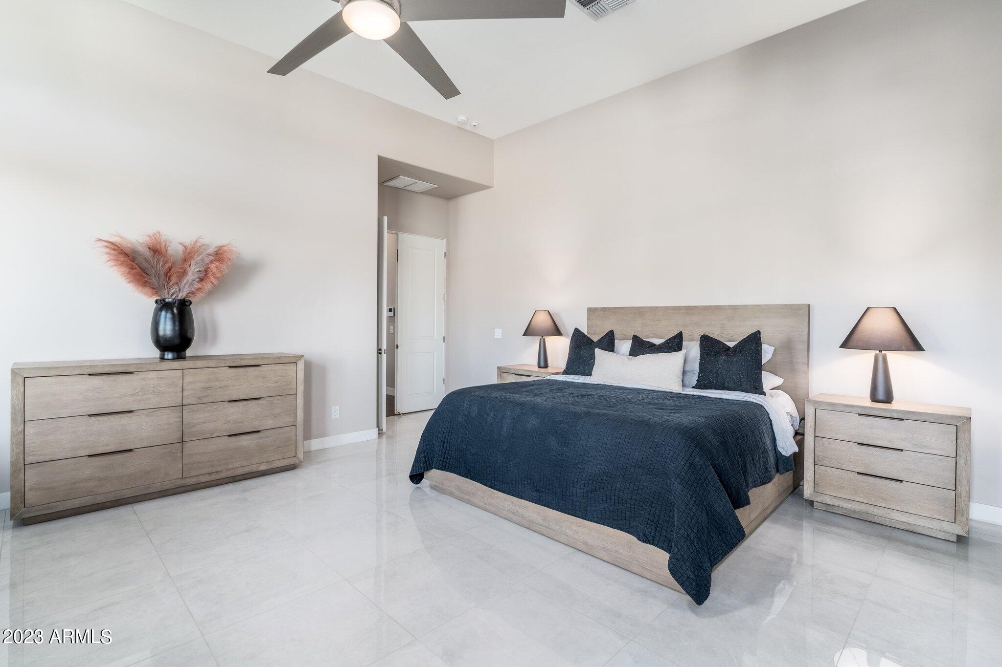 2813 W Carriage Drive