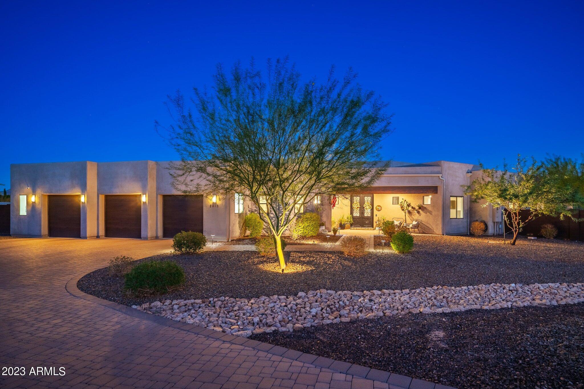 2813 W Carriage Drive