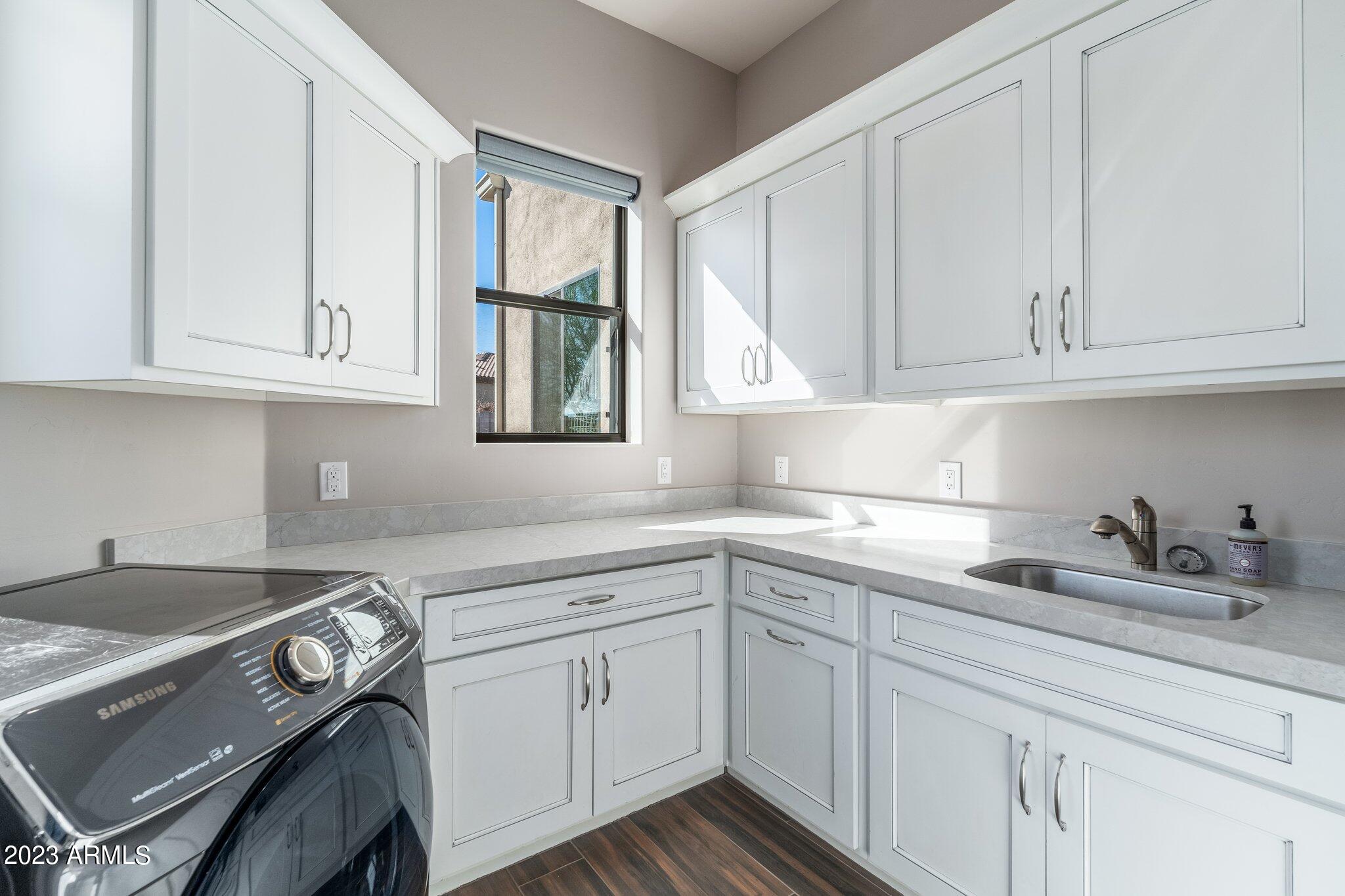 2813 W Carriage Drive