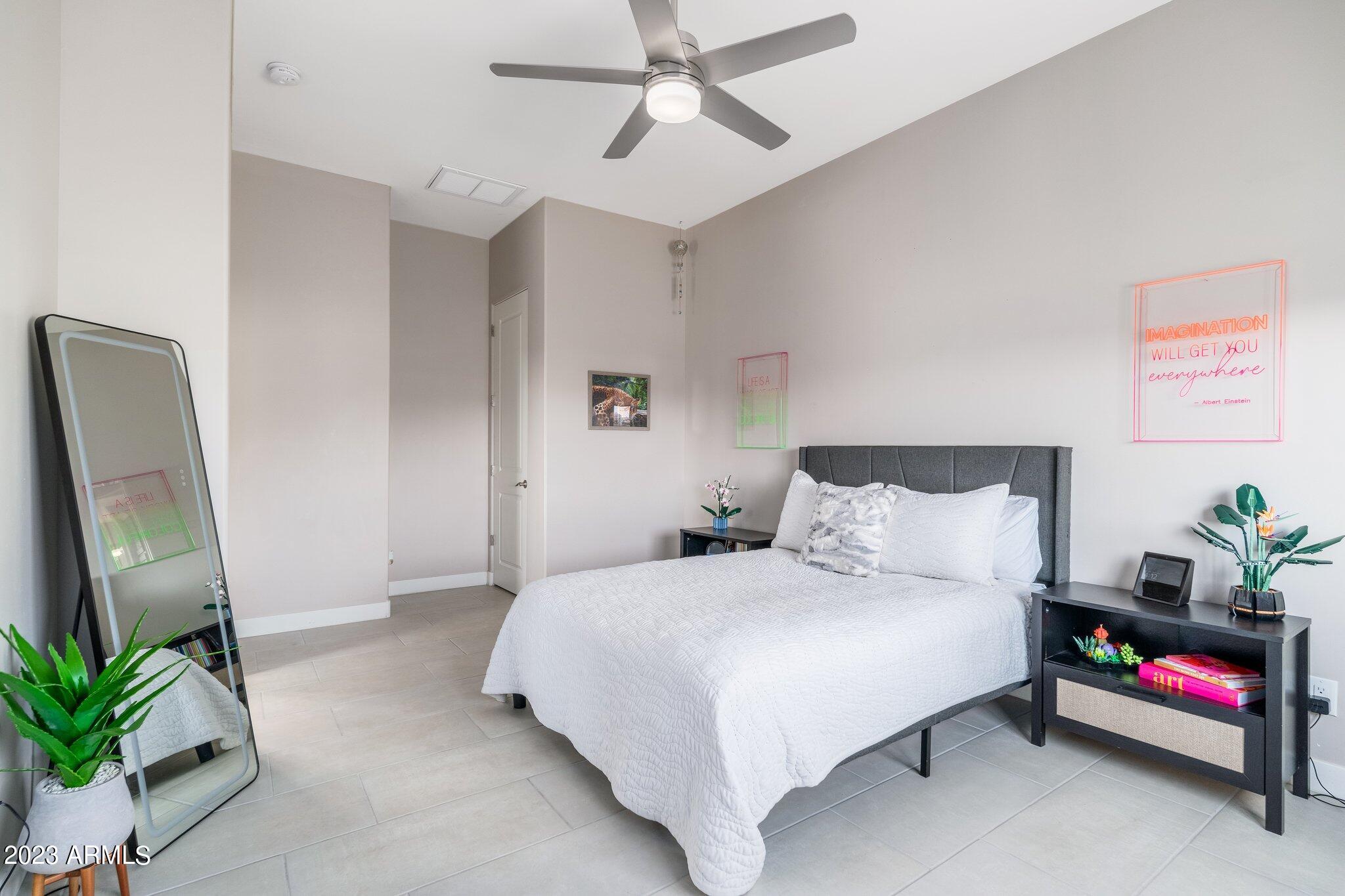 2813 W Carriage Drive