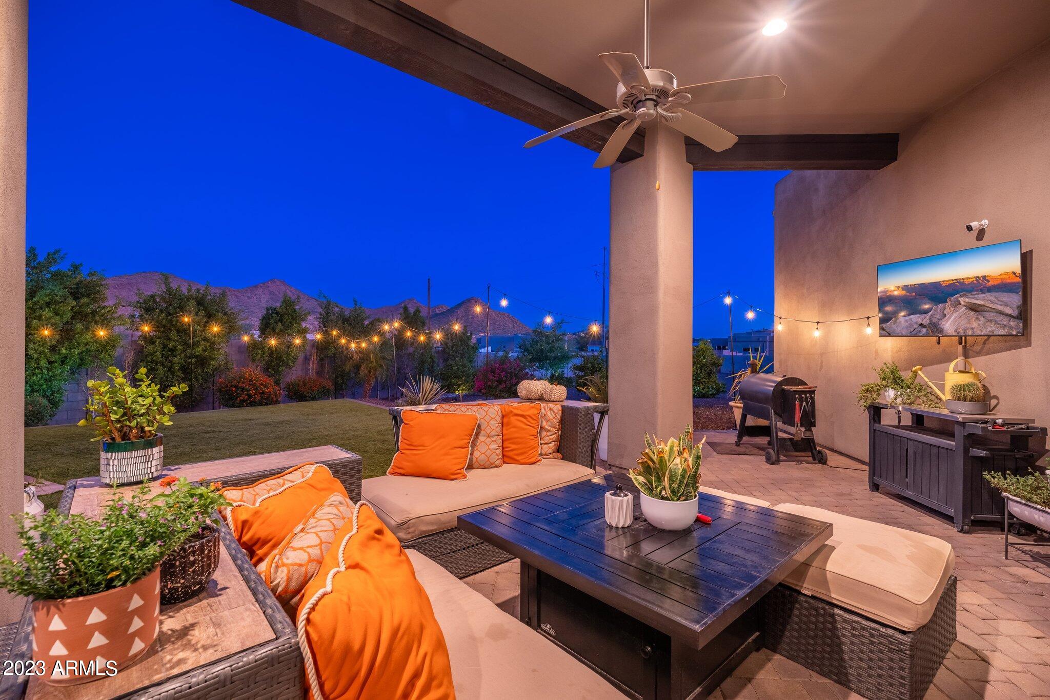 2813 W Carriage Drive