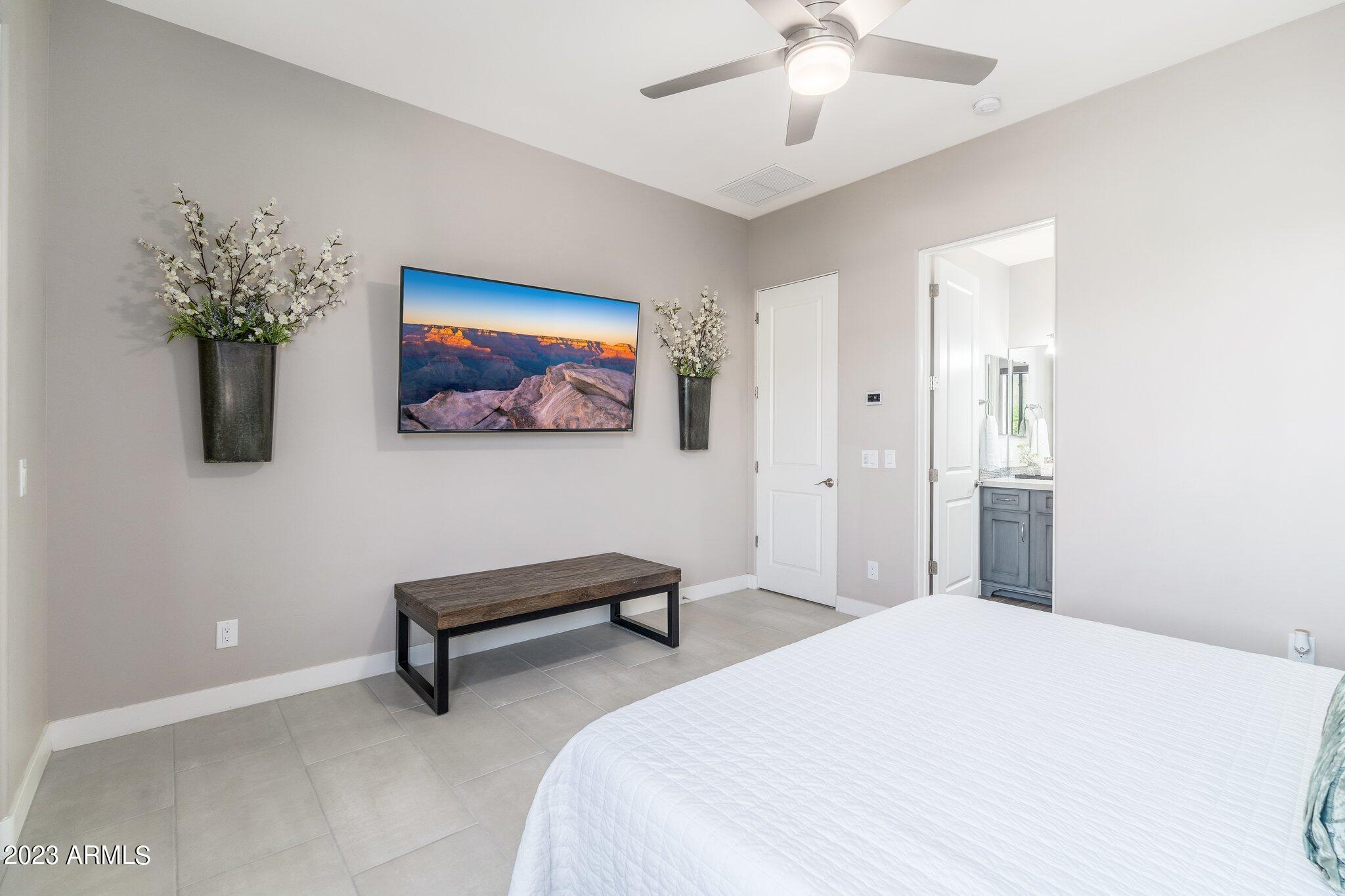 2813 W Carriage Drive