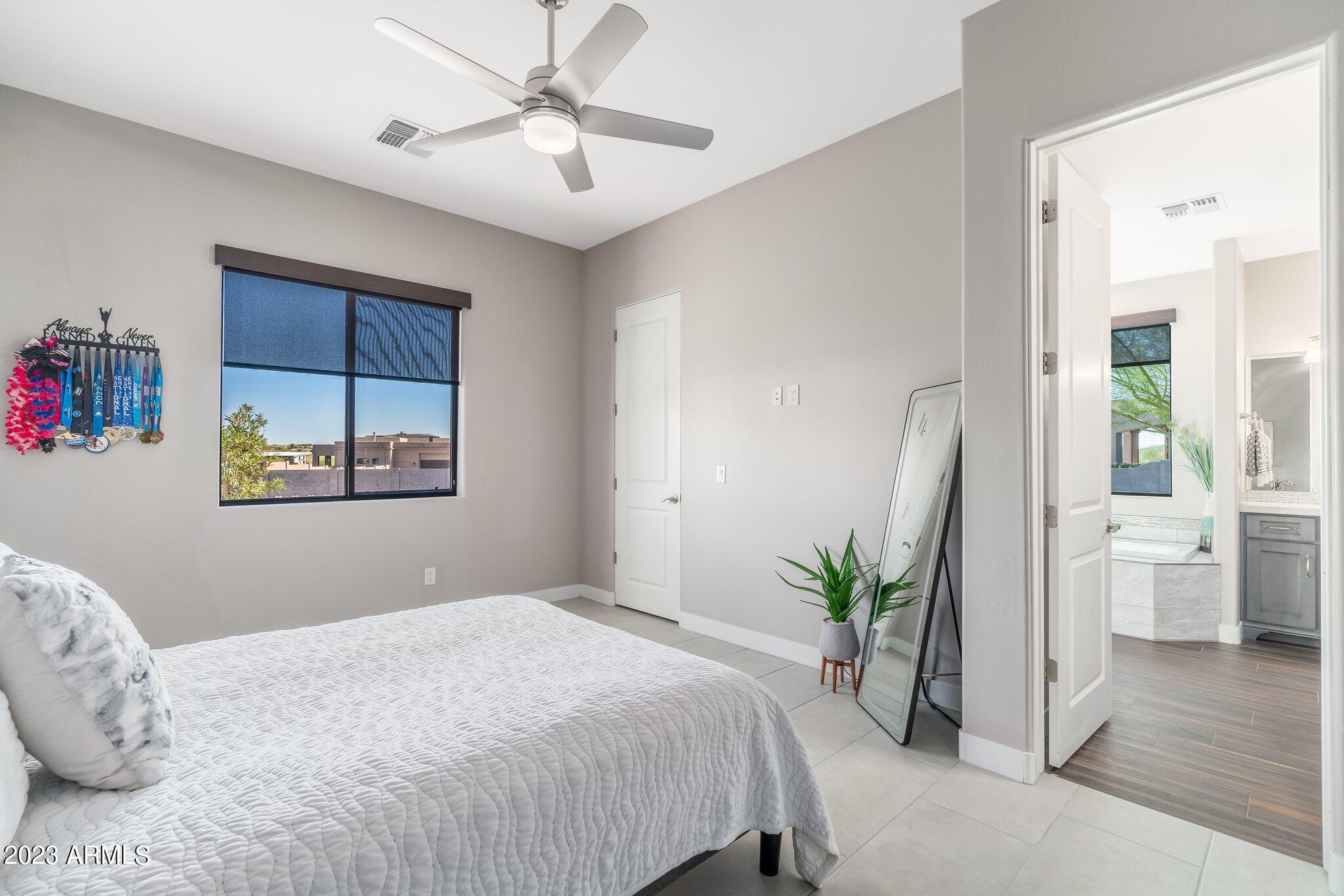 2813 W Carriage Drive