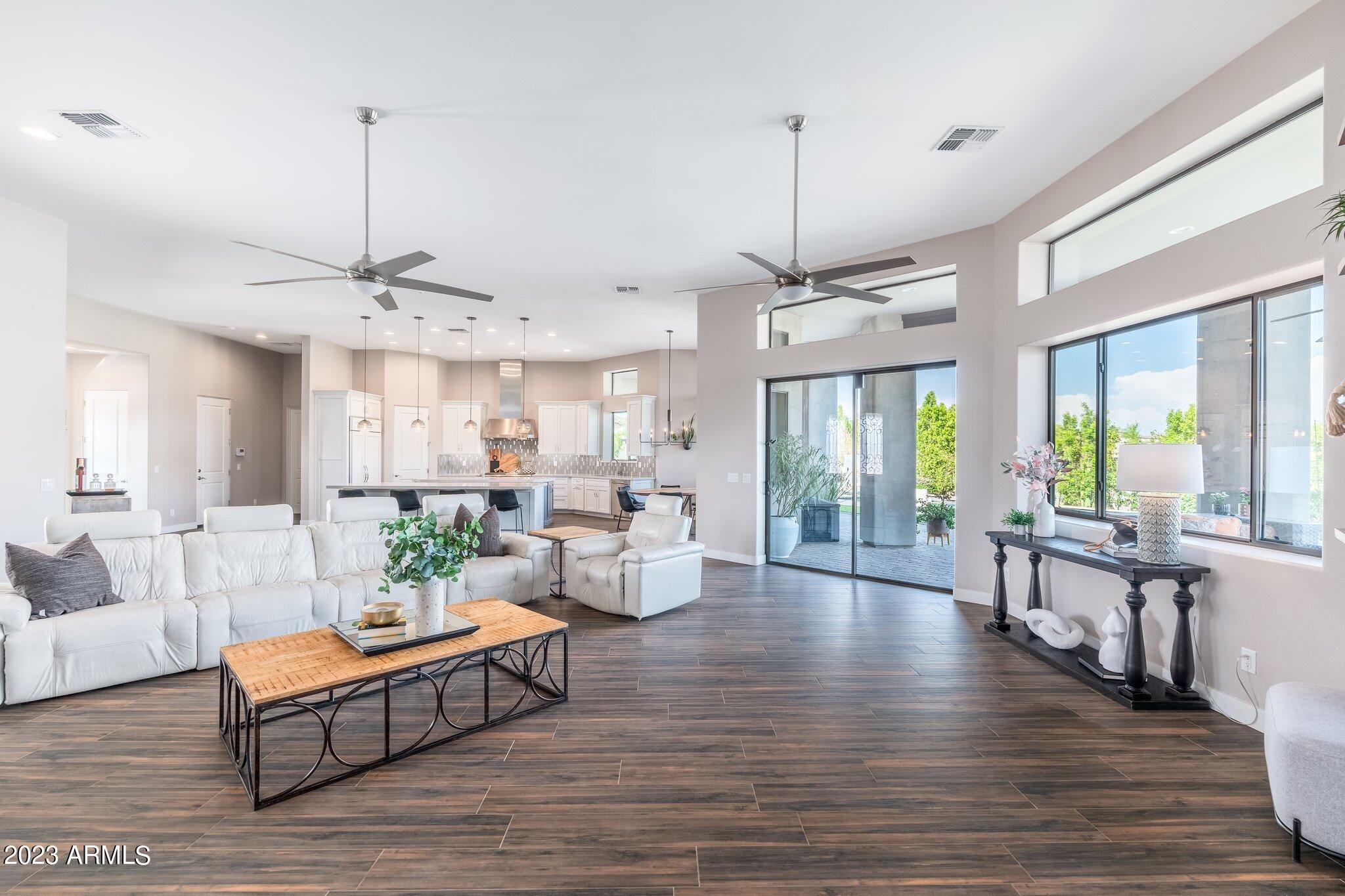 2813 W Carriage Drive