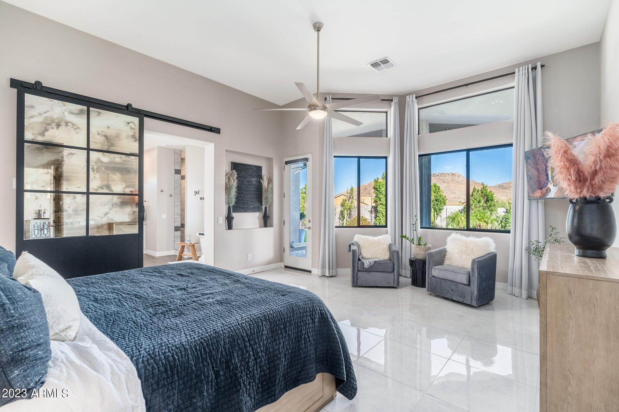 2813 W Carriage Drive