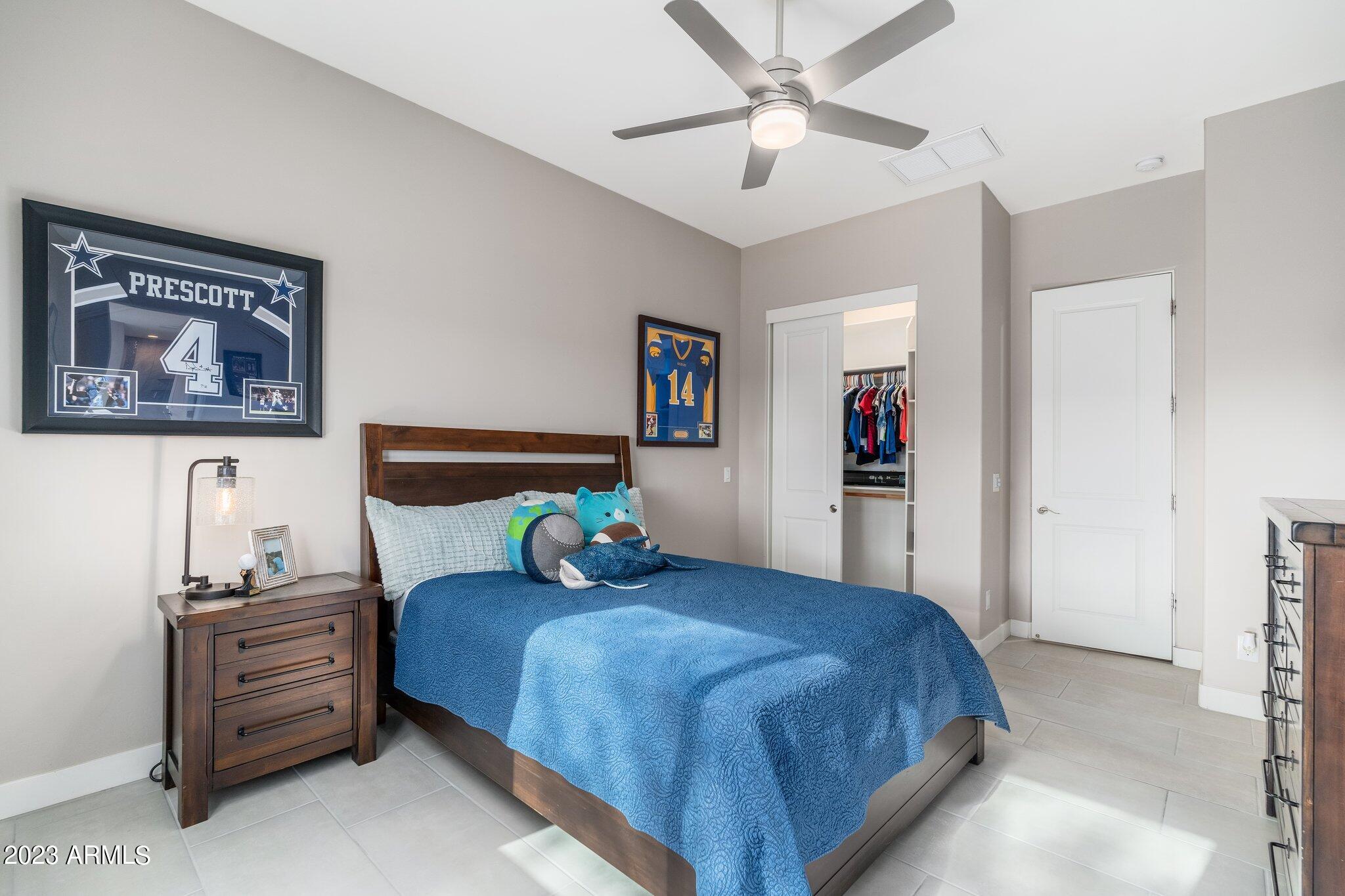 2813 W Carriage Drive