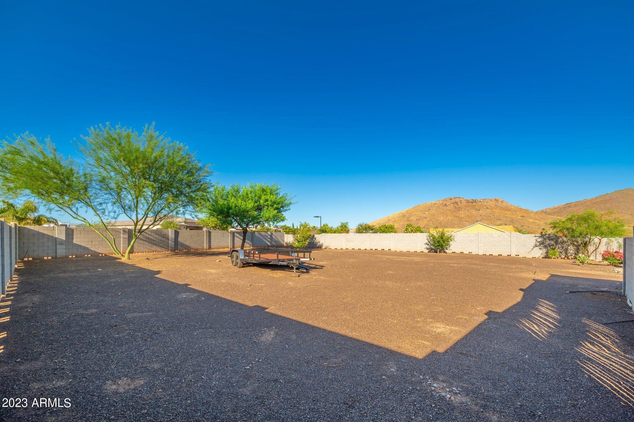 2813 W Carriage Drive