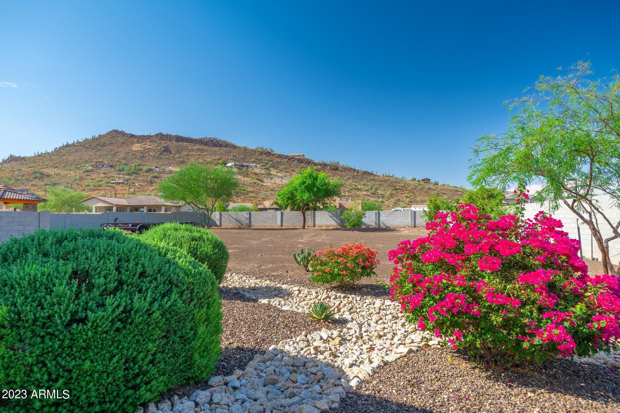 2813 W Carriage Drive