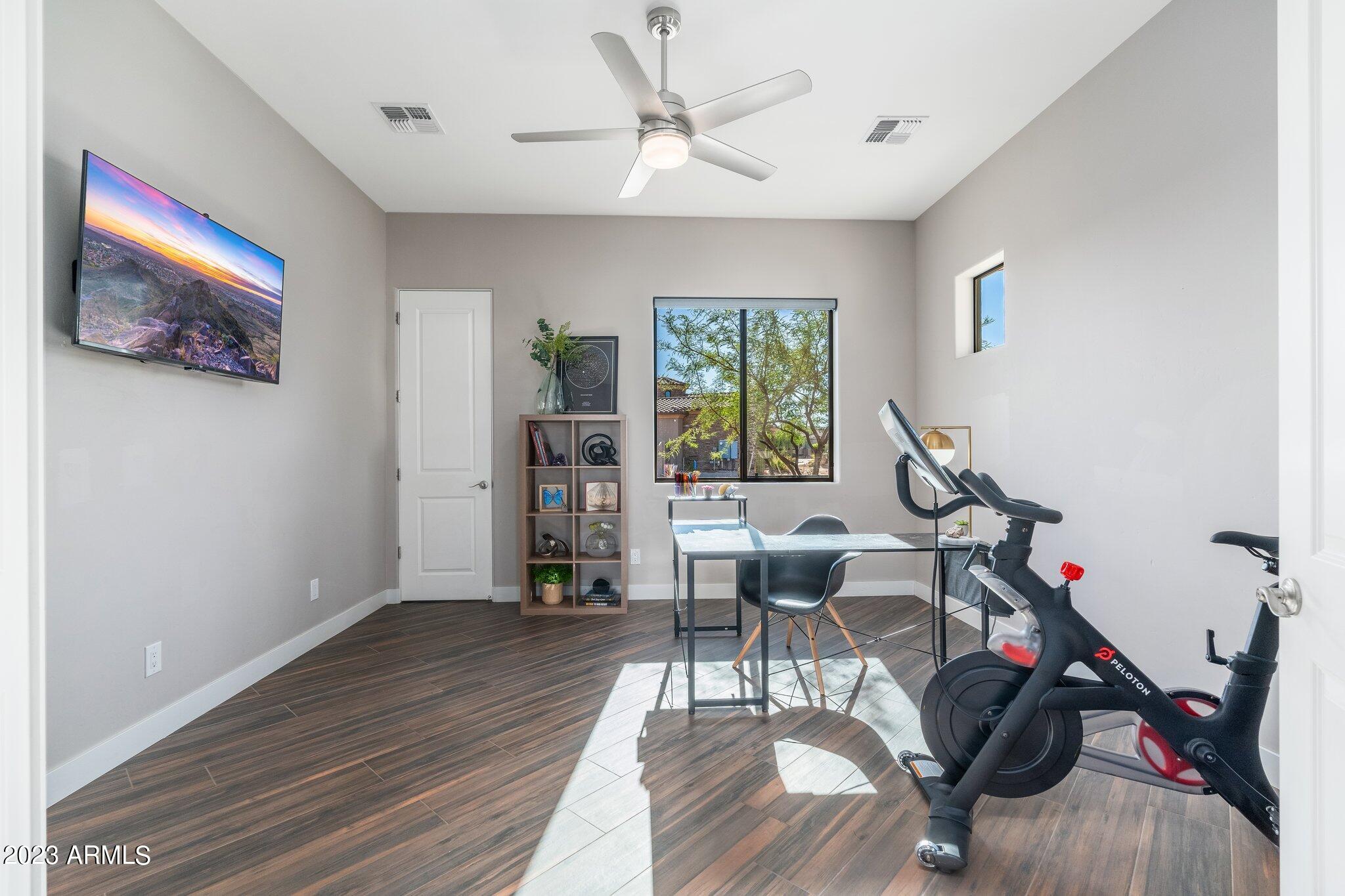 2813 W Carriage Drive