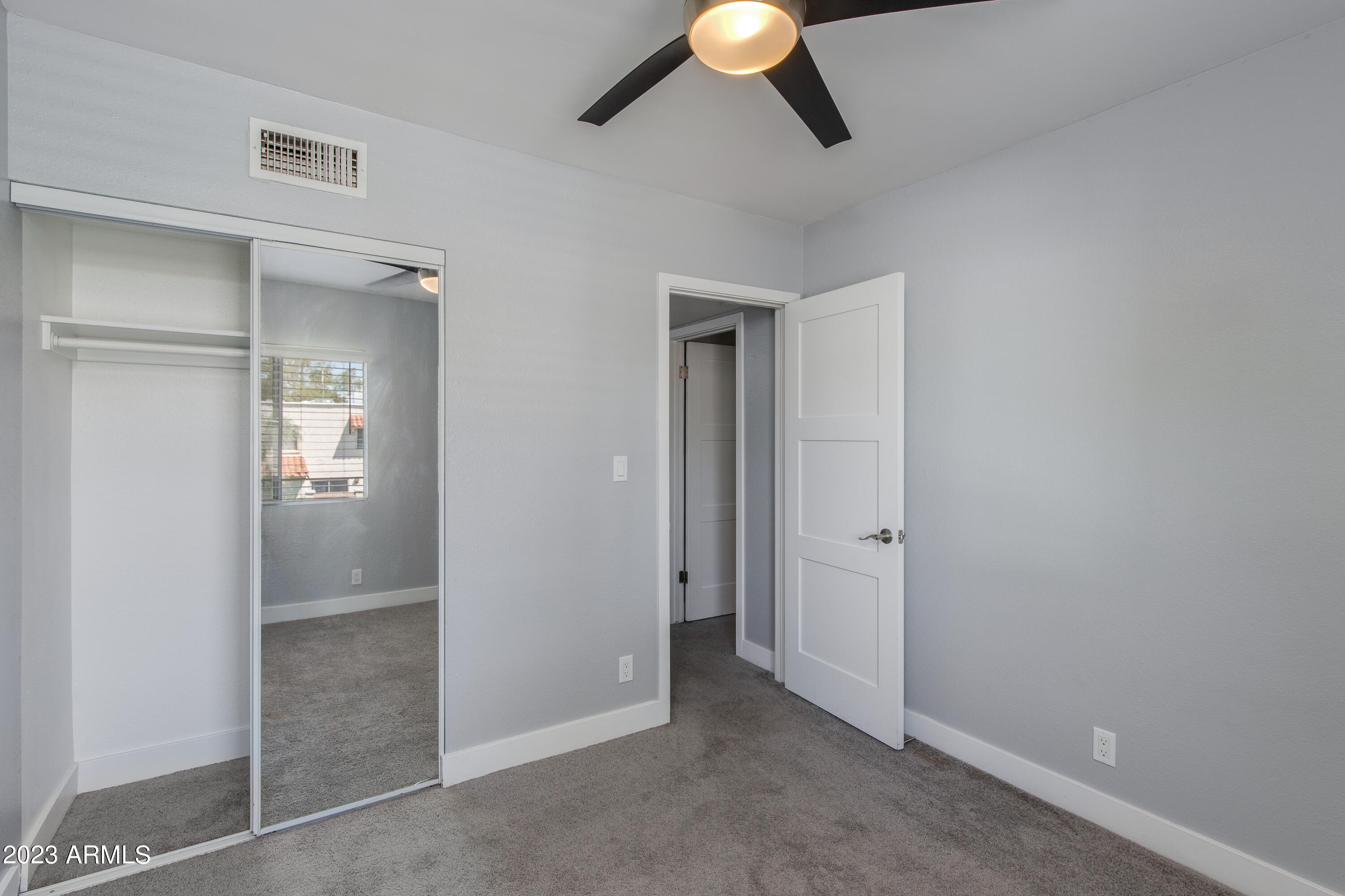 1225 E LAWRENCE Lane
