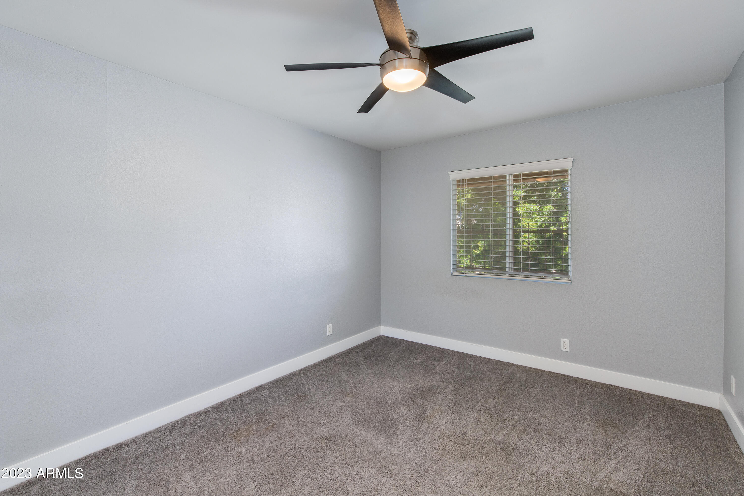 1225 E LAWRENCE Lane