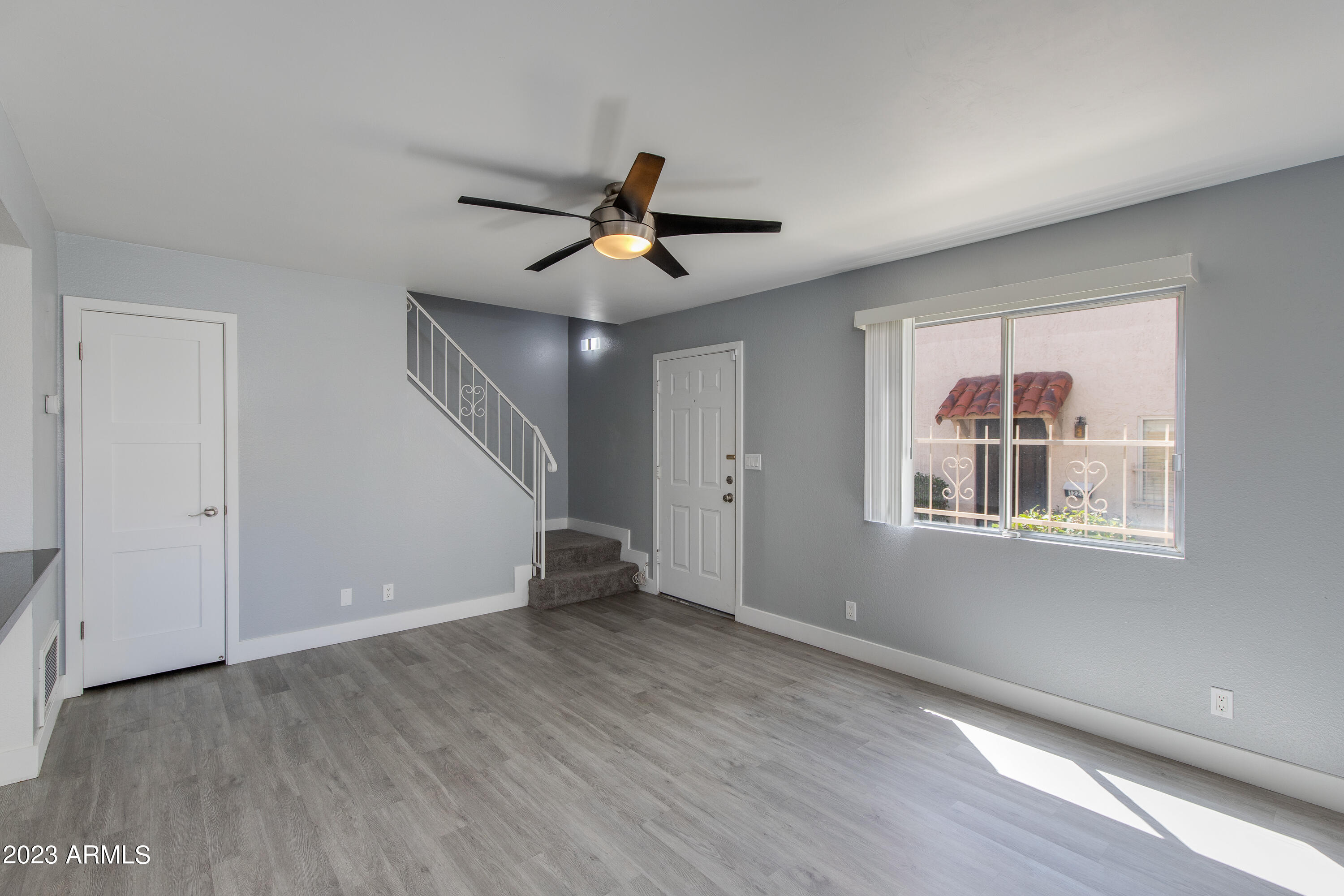 1225 E LAWRENCE Lane
