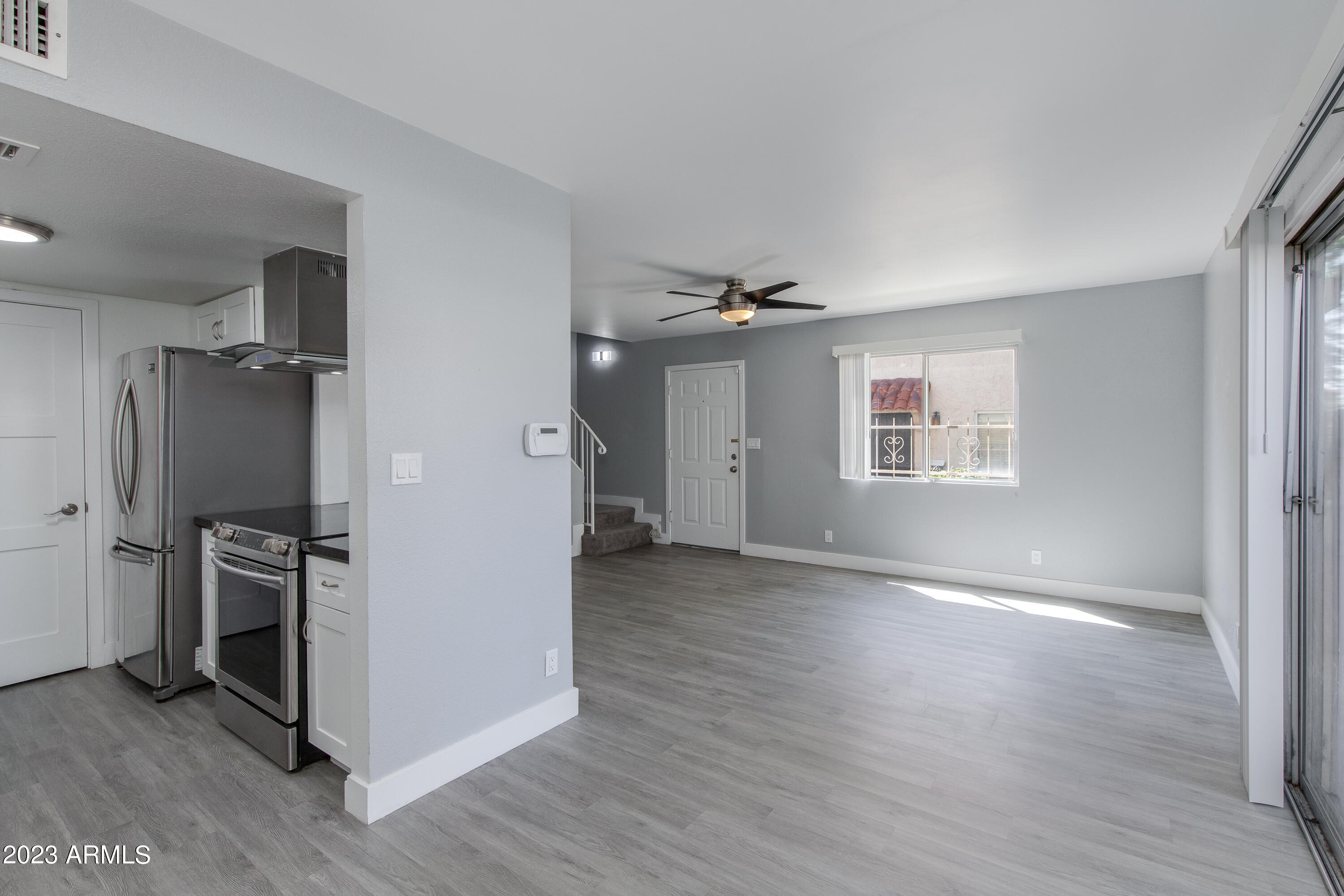 1225 E LAWRENCE Lane