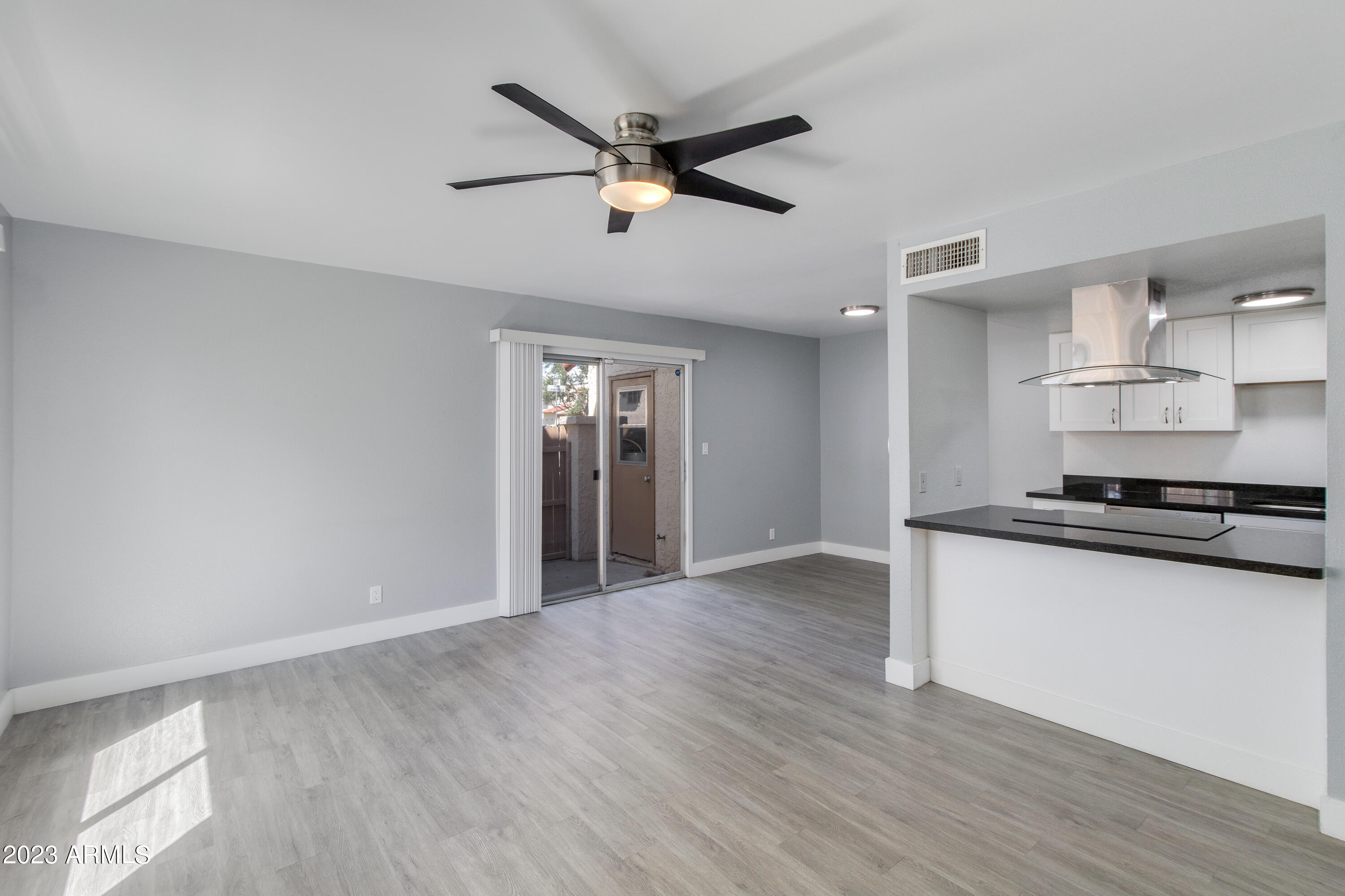 1225 E LAWRENCE Lane