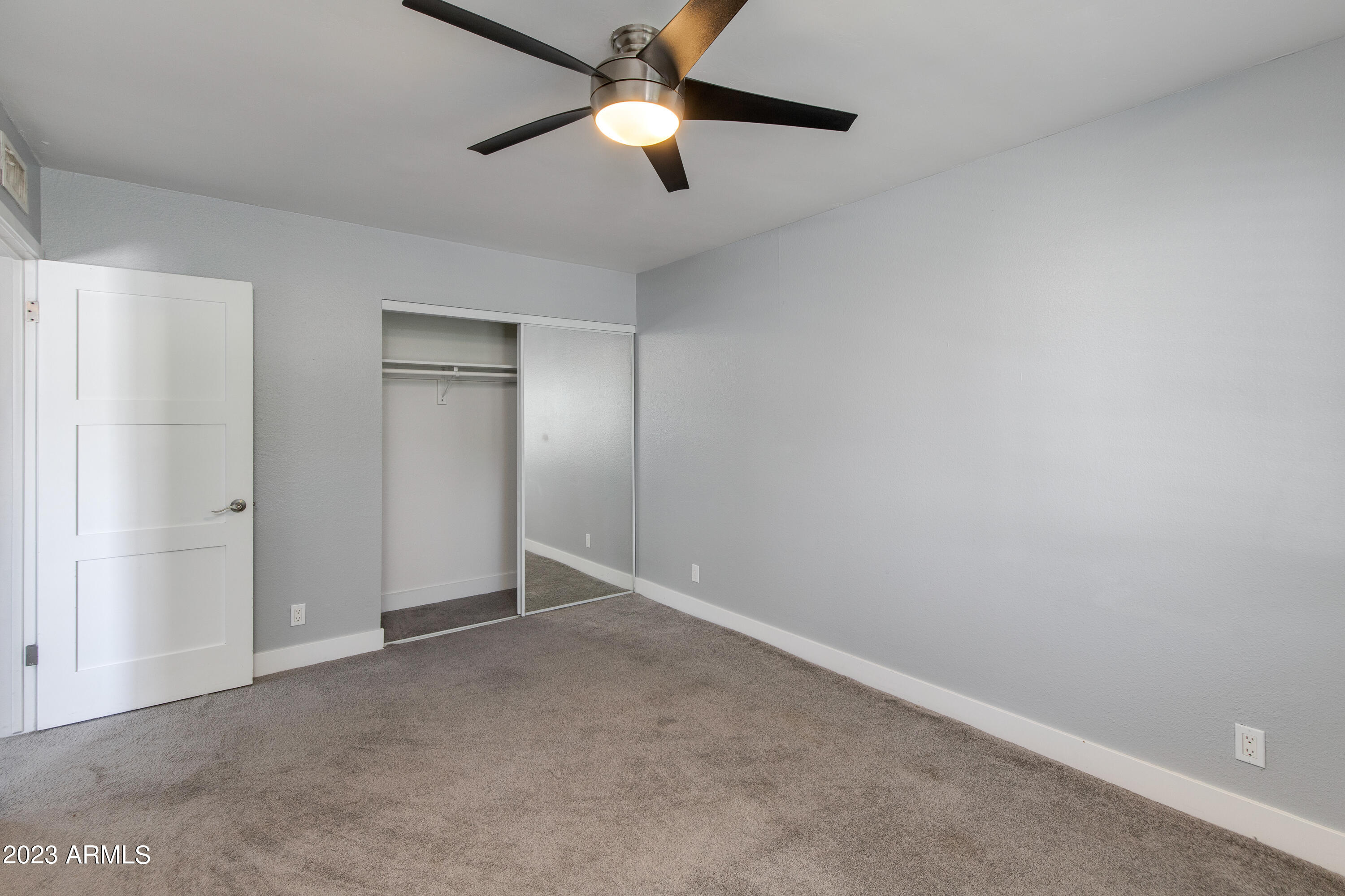 1225 E LAWRENCE Lane