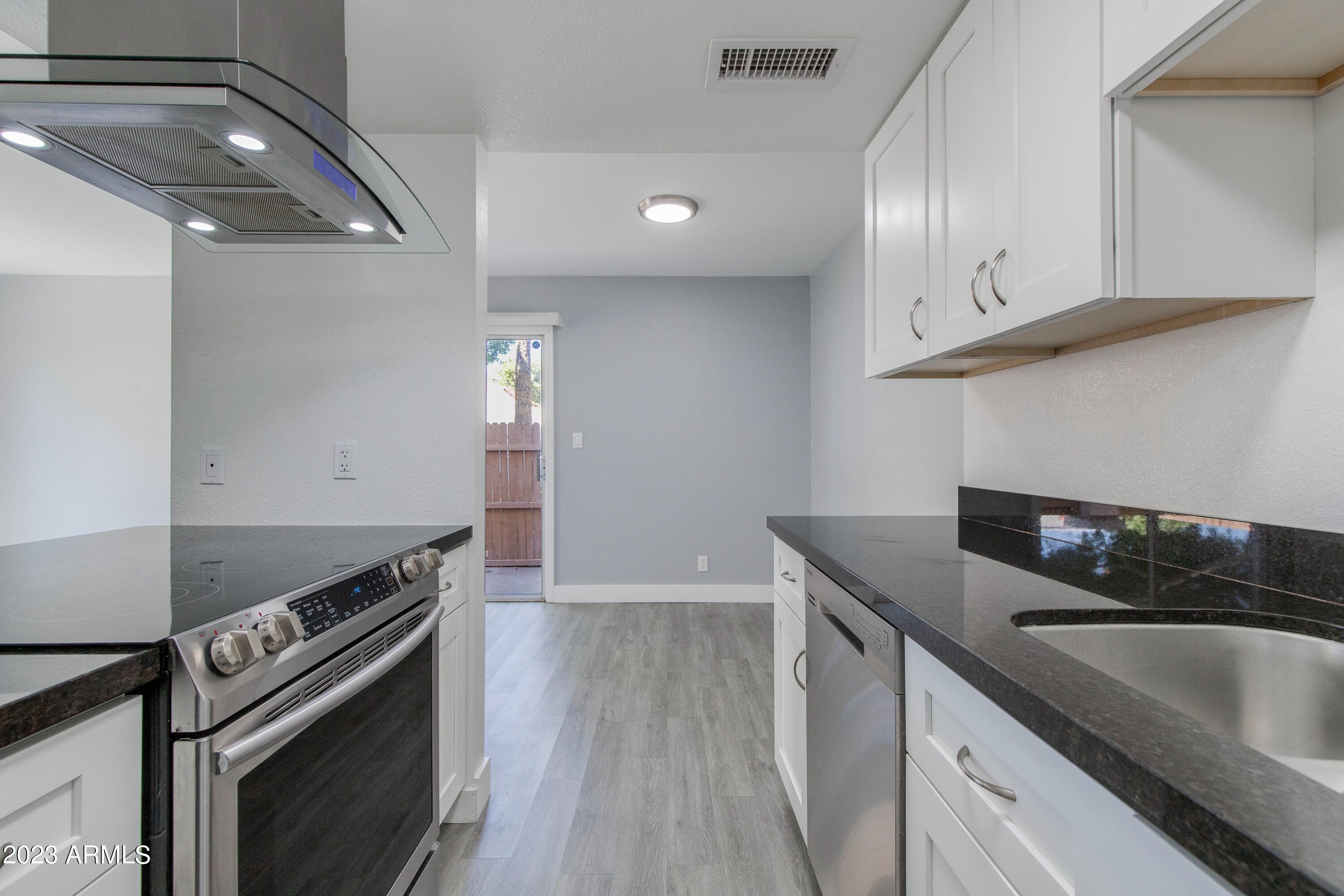 1225 E LAWRENCE Lane