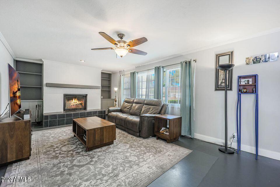 4861 E CALLE REDONDA --