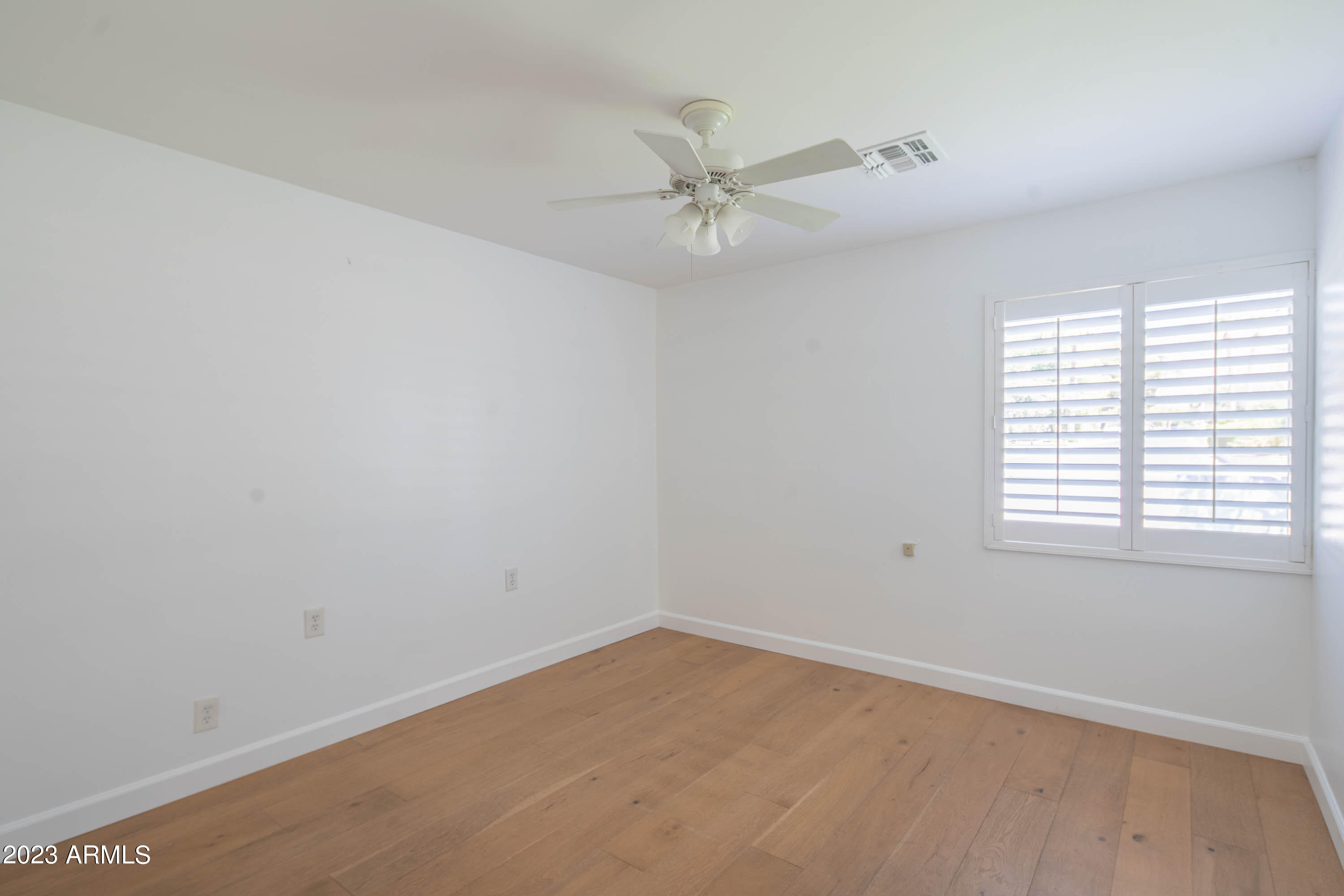 5749 E Calle Del Paisano --