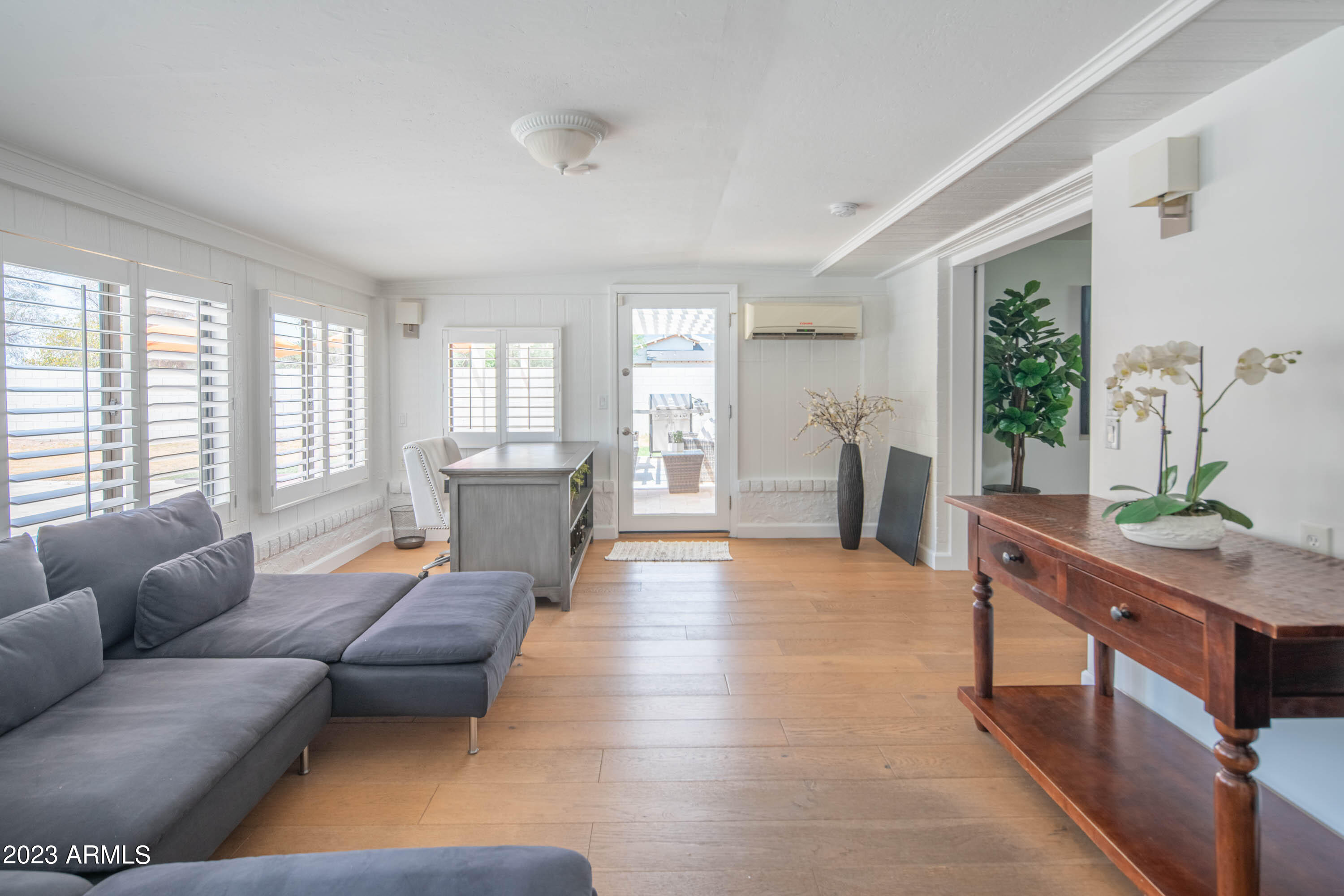 5749 E Calle Del Paisano --