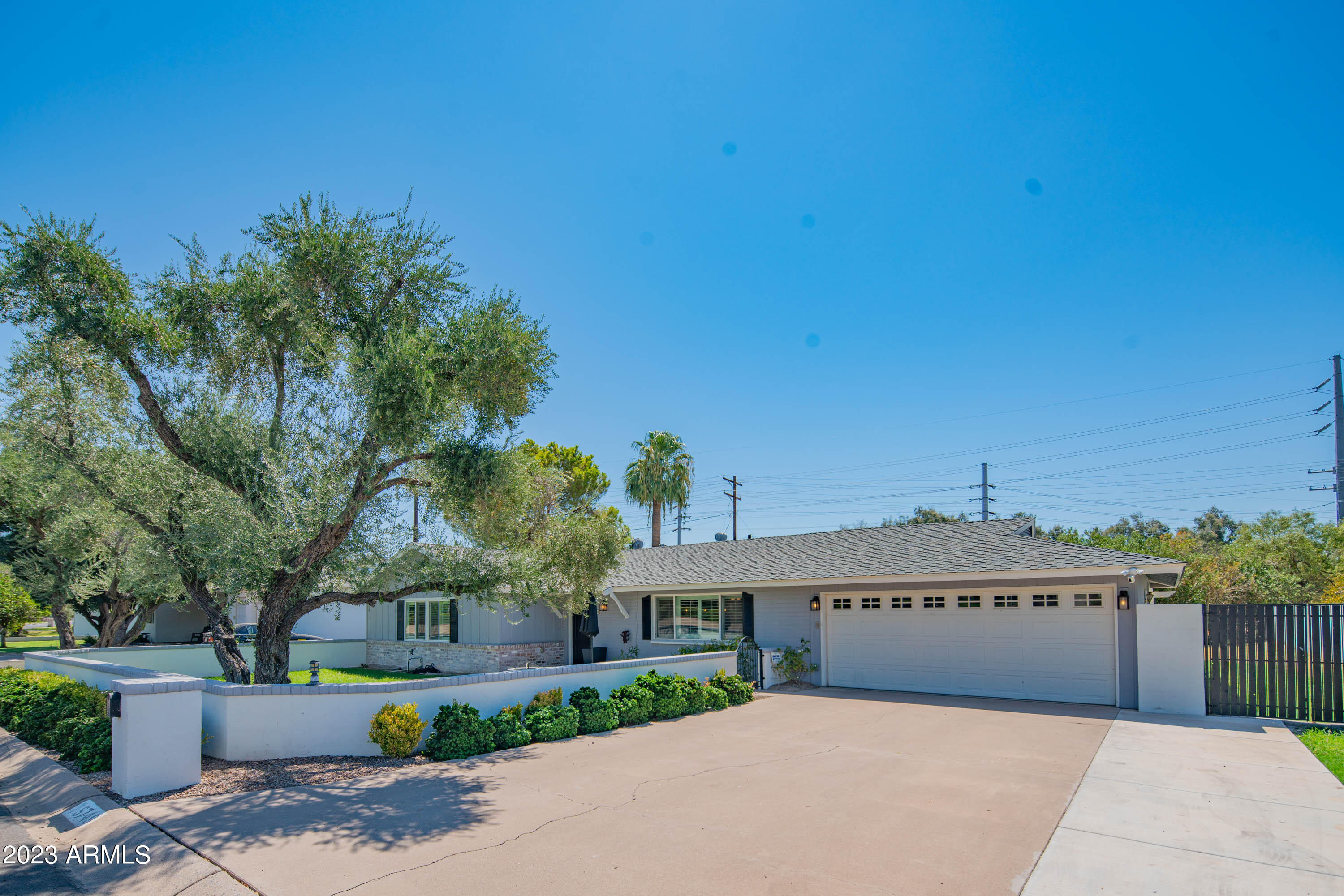 5749 E Calle Del Paisano --