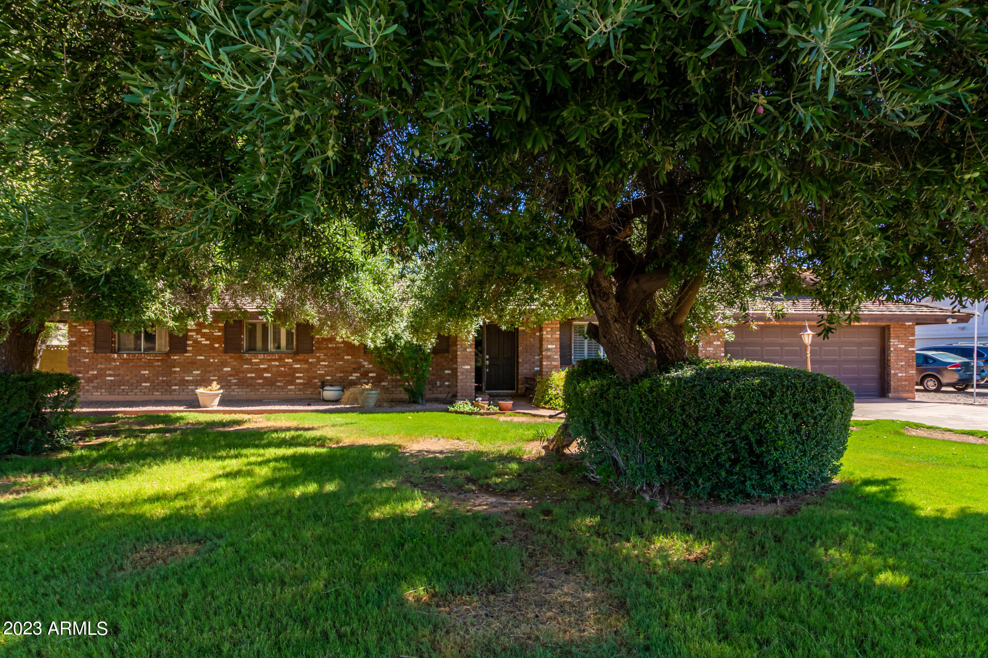 1866 E FOUNTAIN Street