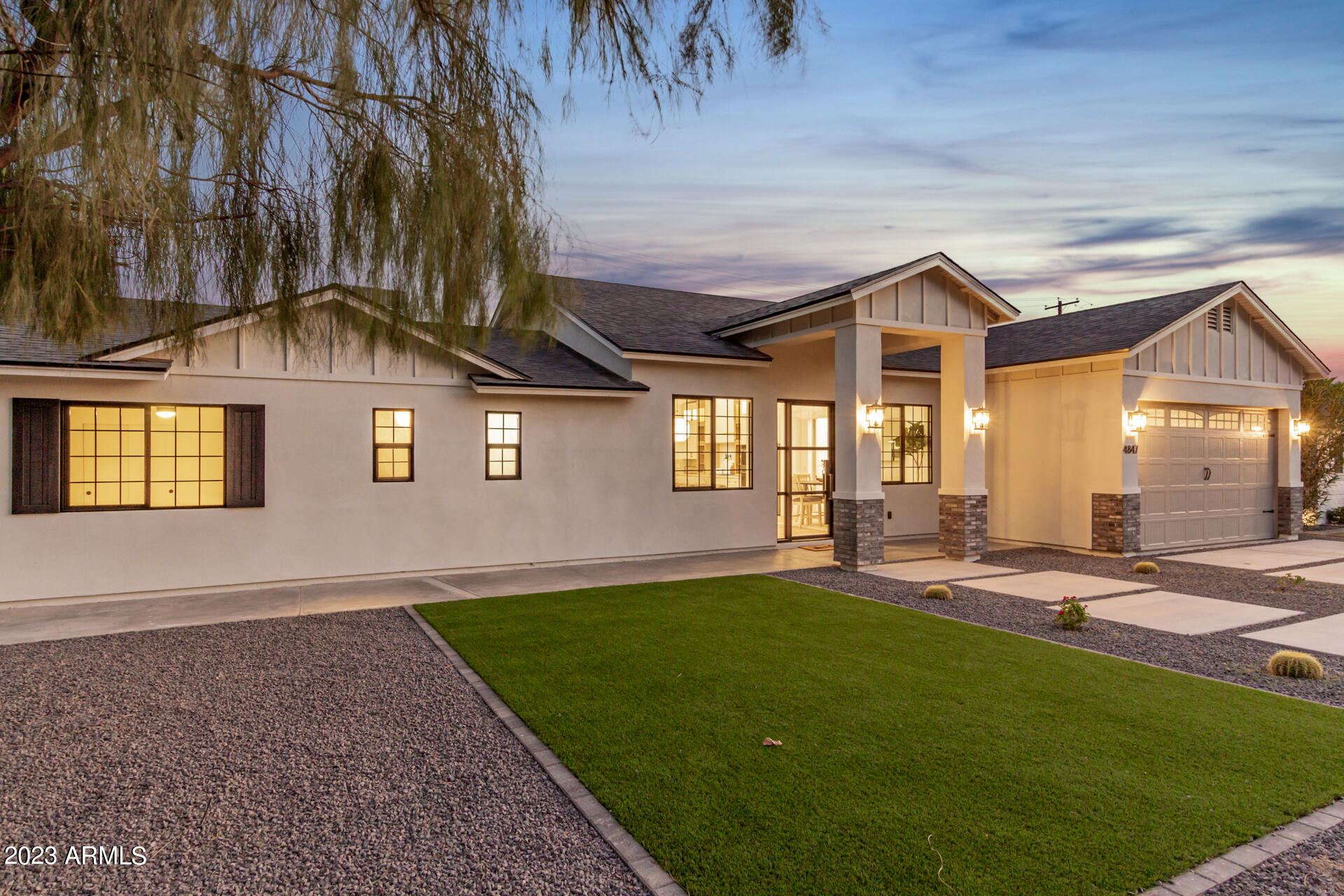 4847 E CLARENDON Avenue