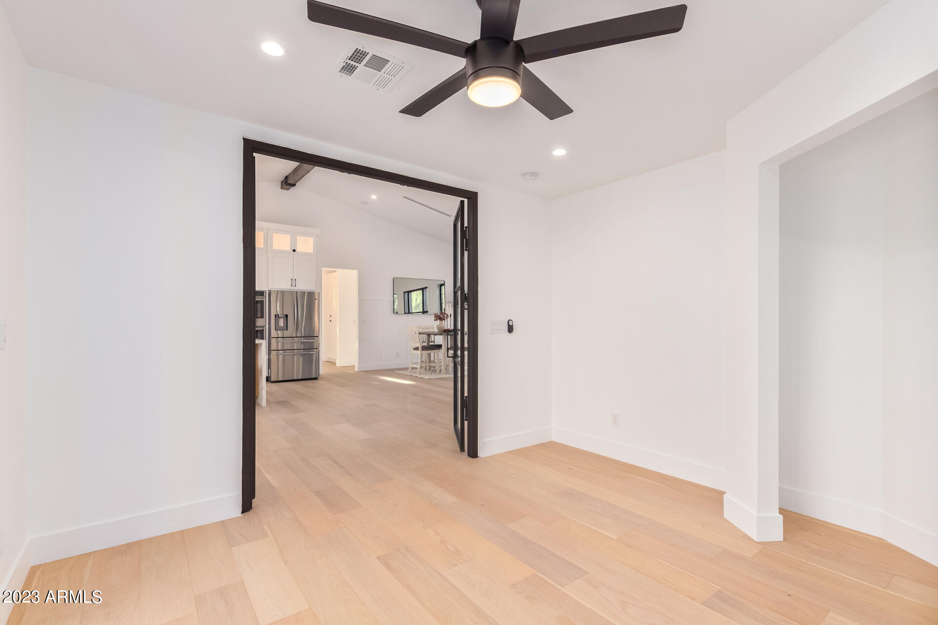 4847 E CLARENDON Avenue