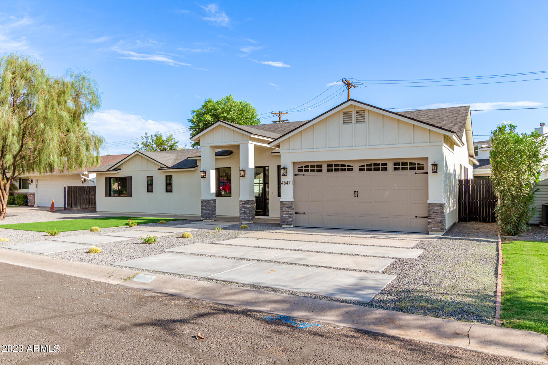 4847 E CLARENDON Avenue