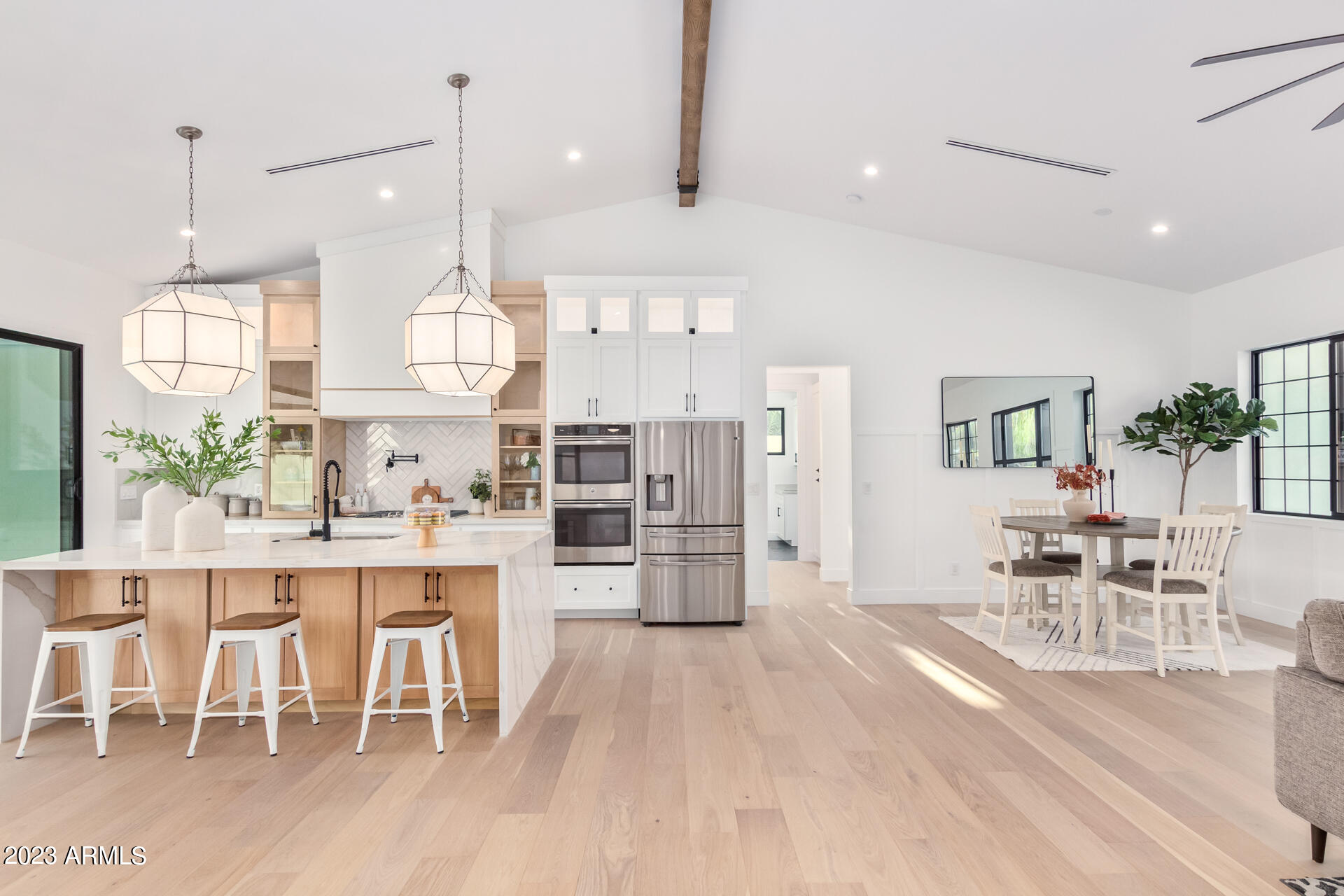 4847 E CLARENDON Avenue