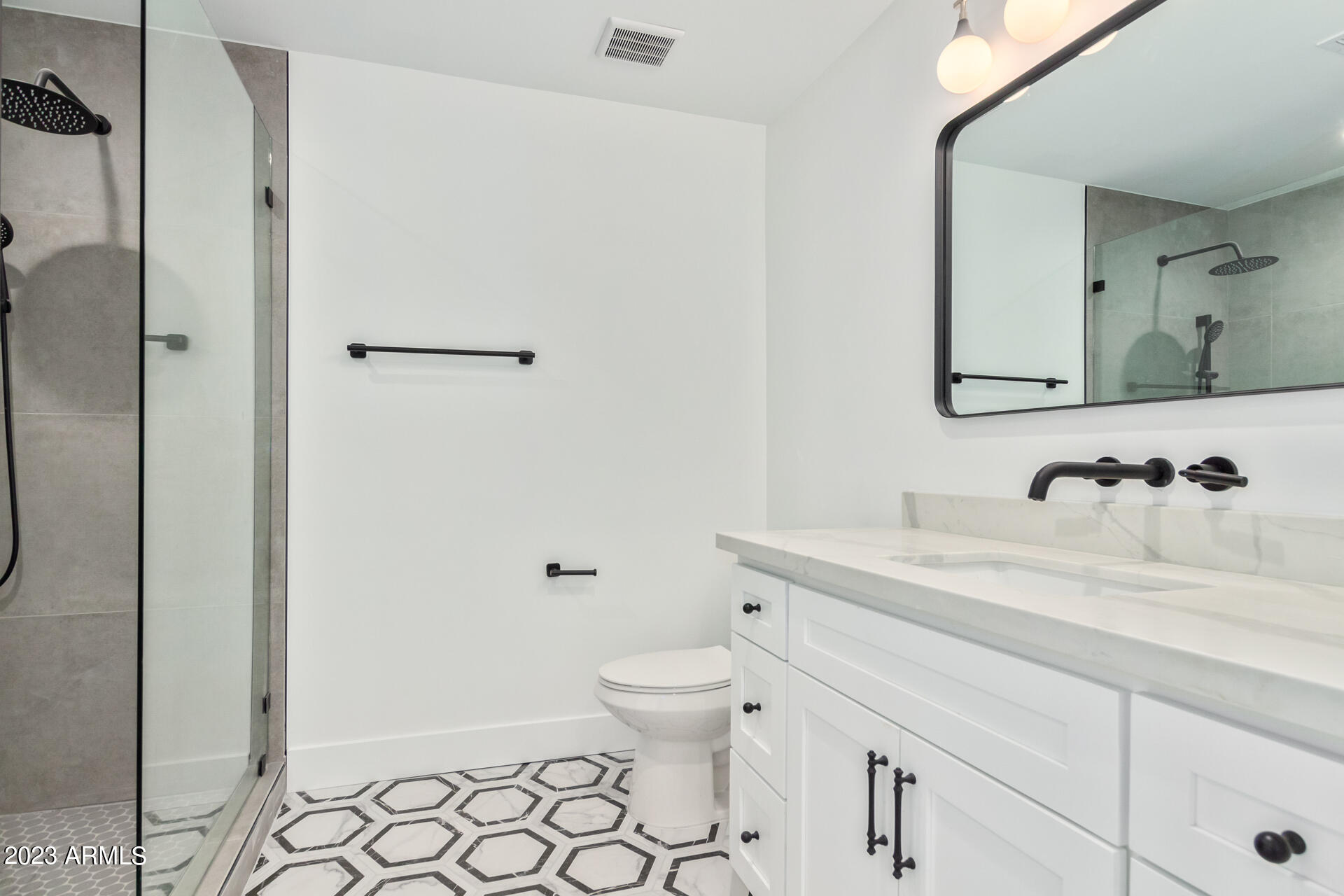 4847 E CLARENDON Avenue