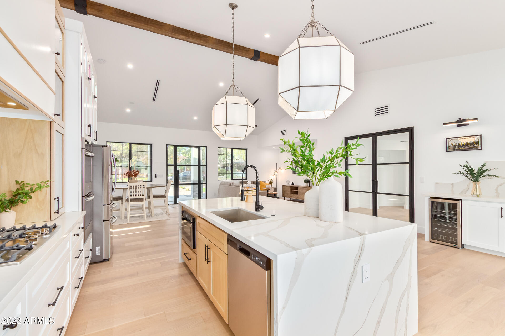 4847 E CLARENDON Avenue