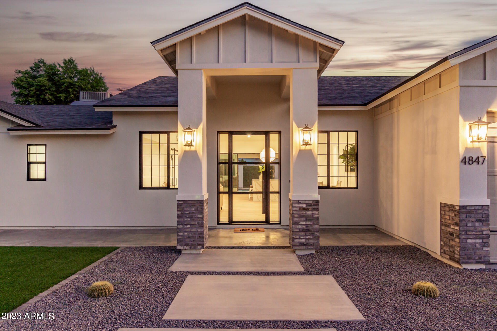 4847 E CLARENDON Avenue