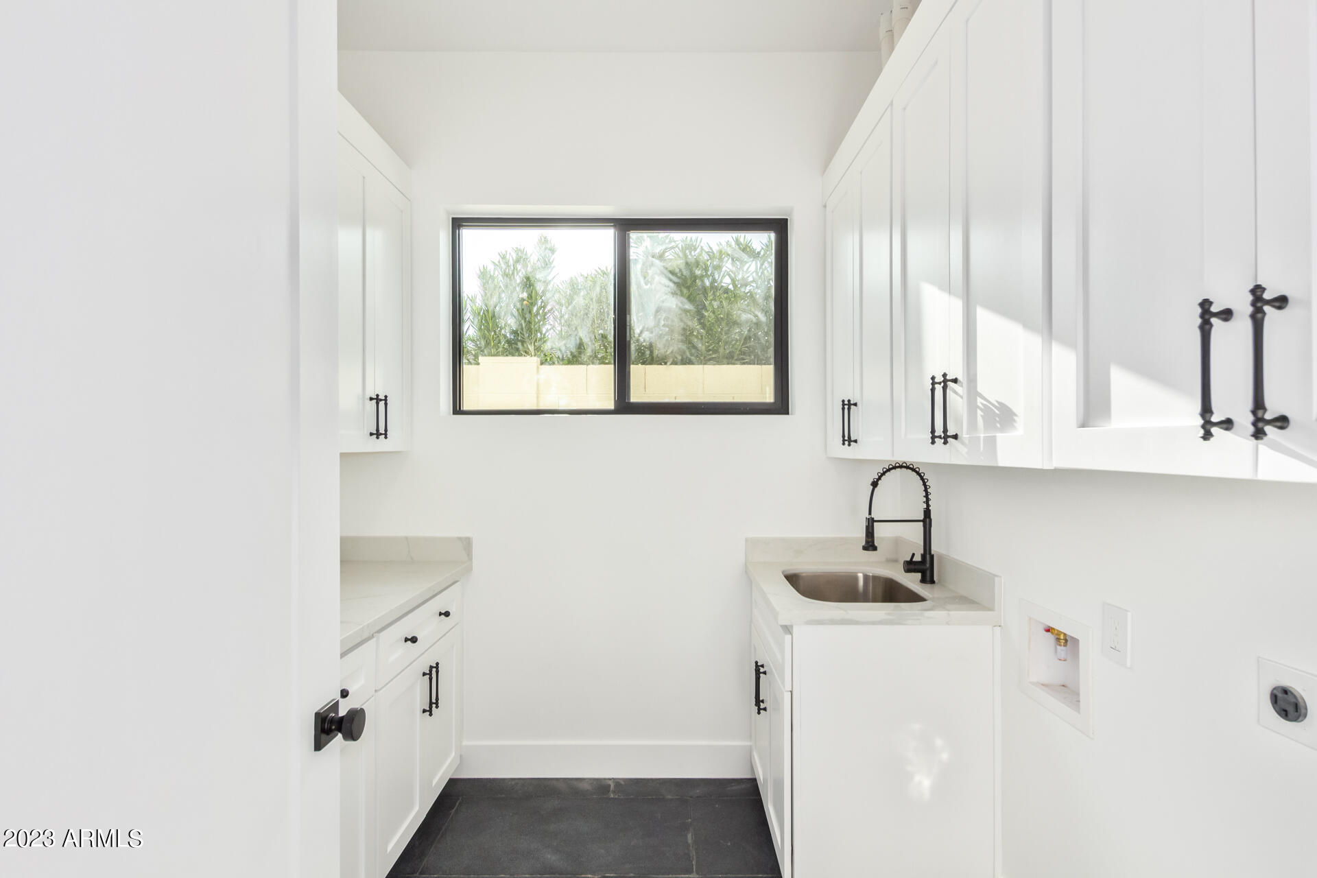 4847 E CLARENDON Avenue