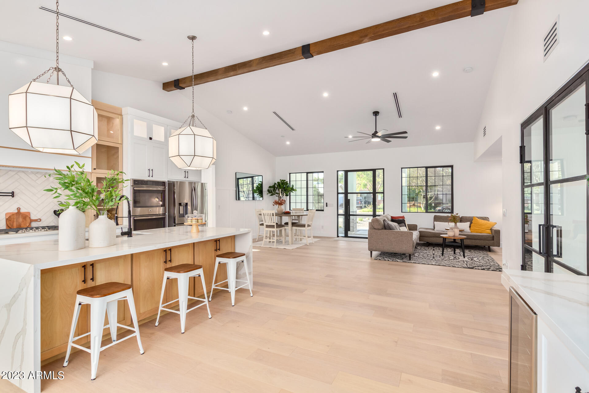 4847 E CLARENDON Avenue