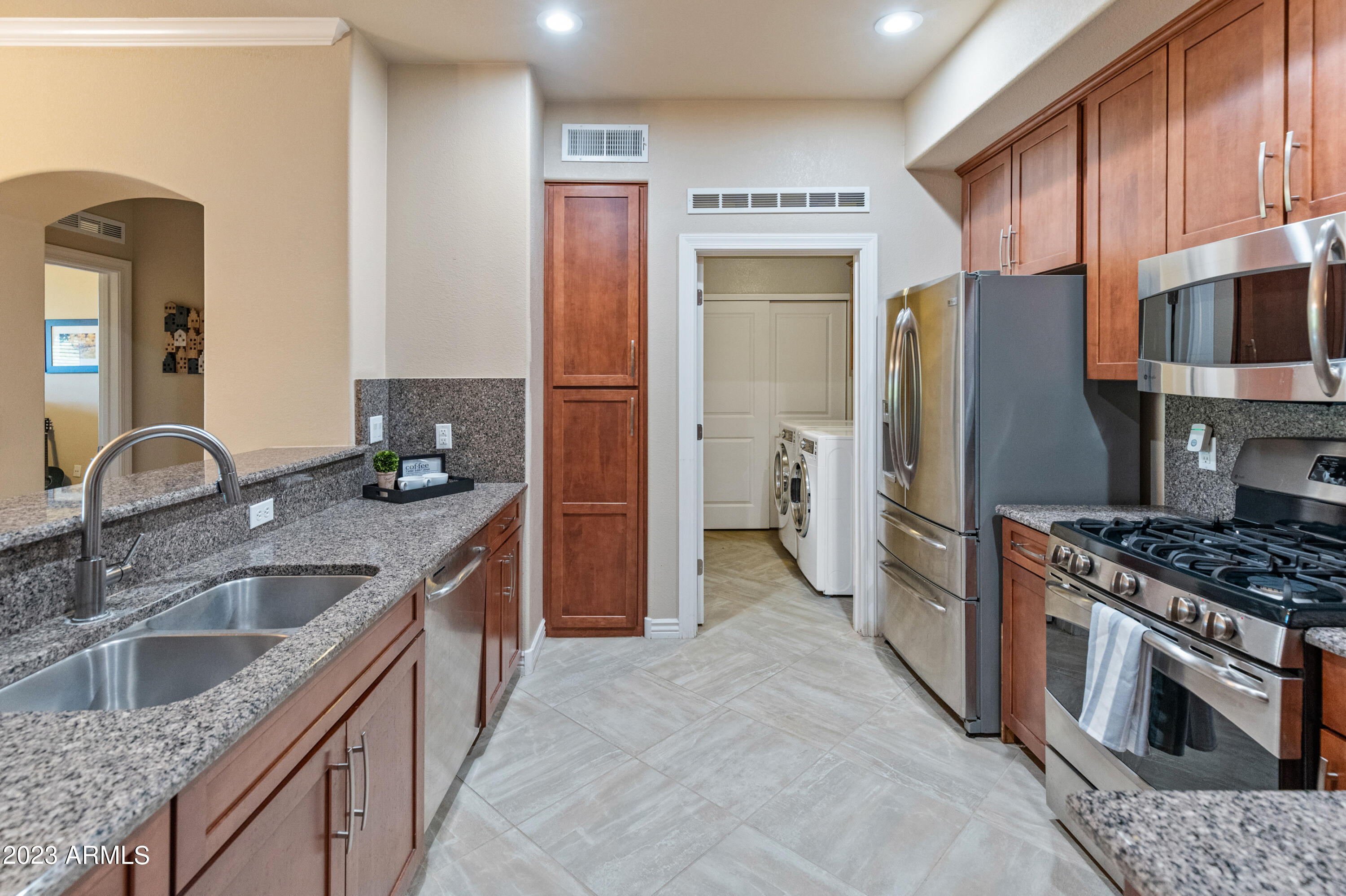 7601 E Indian Bend Road, 1044