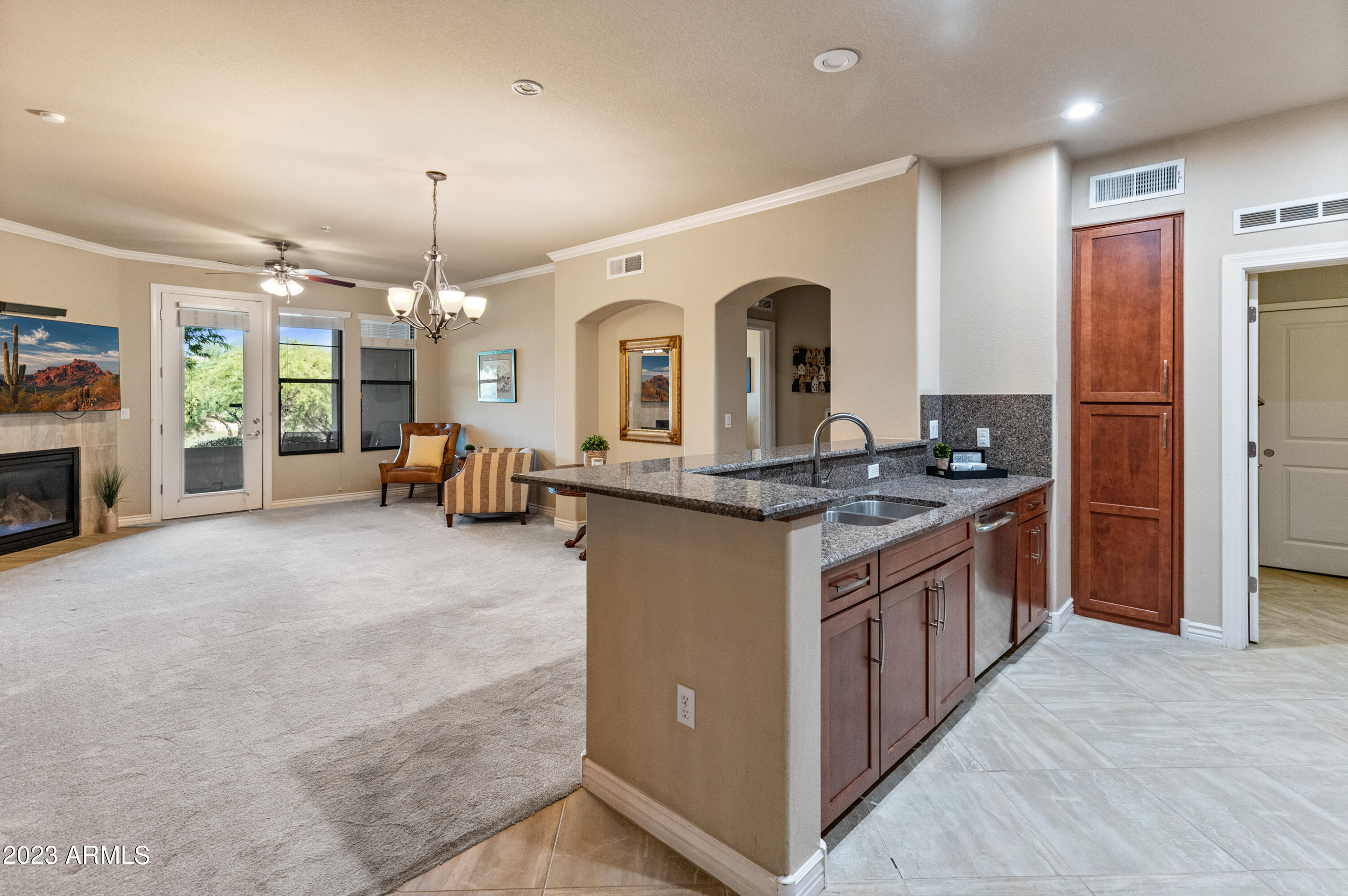 7601 E Indian Bend Road, 1044